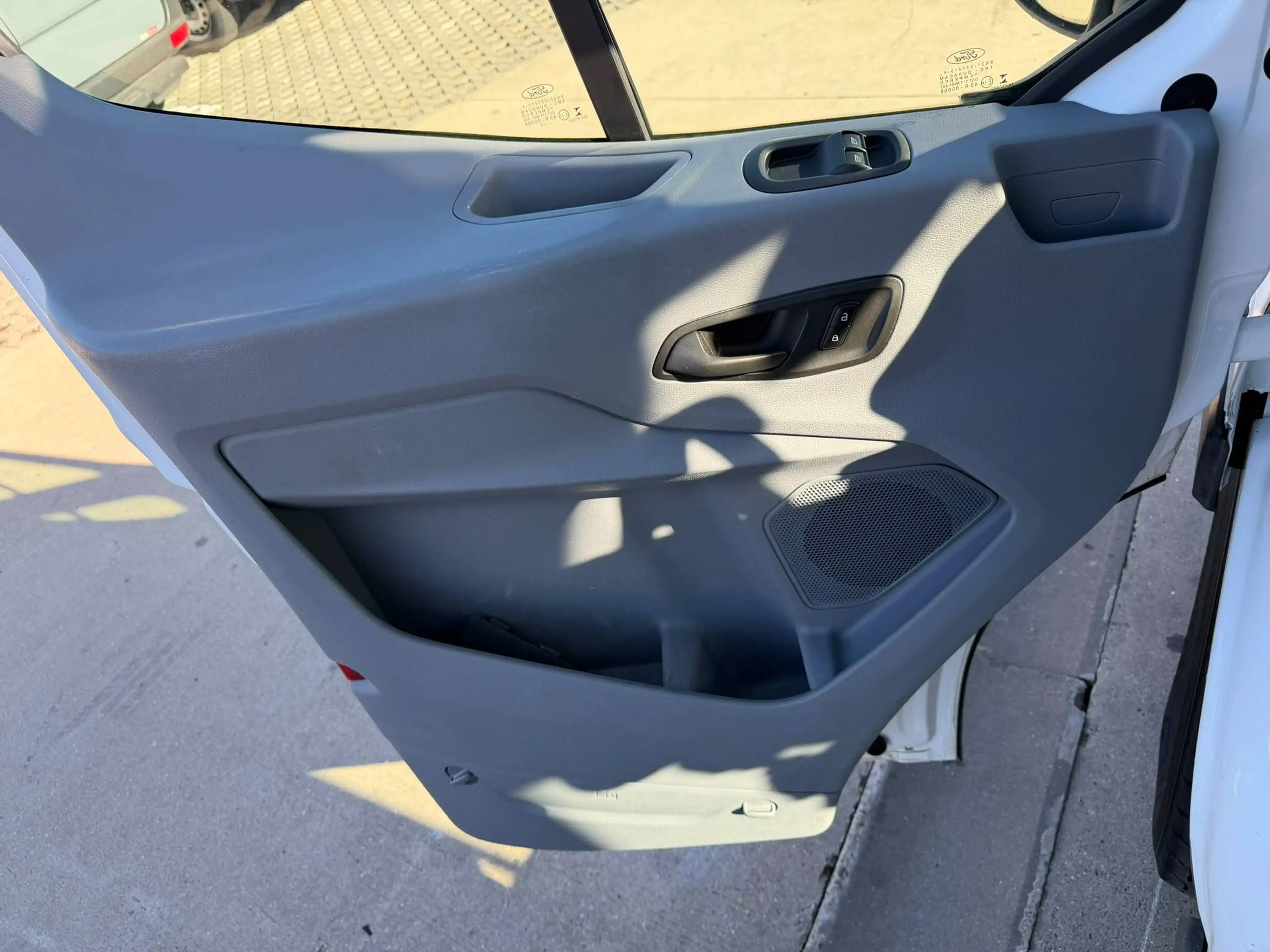 Ford Transit (Stock ID 87623) — photo 15