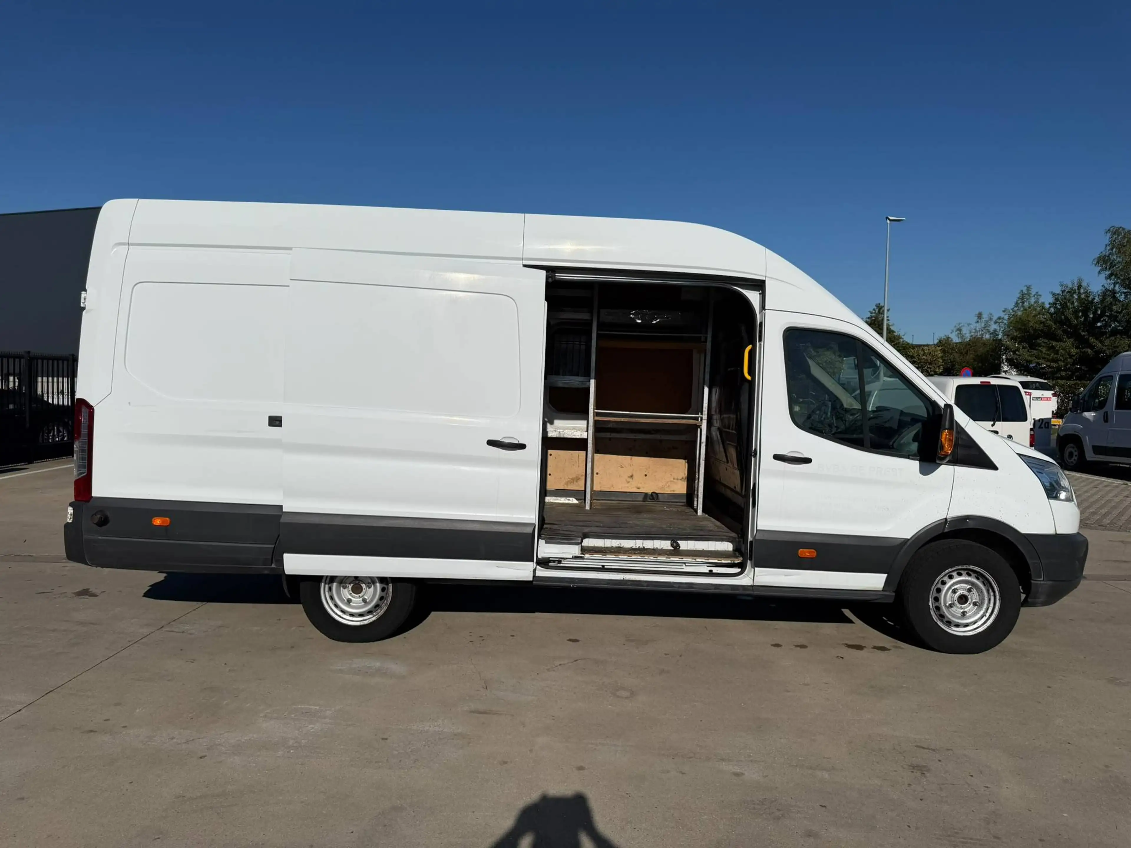 Ford Transit (Stock ID 87623) — photo 9