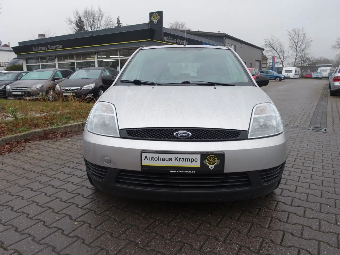 Ford Fiesta 1,3 mit 36.700km!! Silber - 2