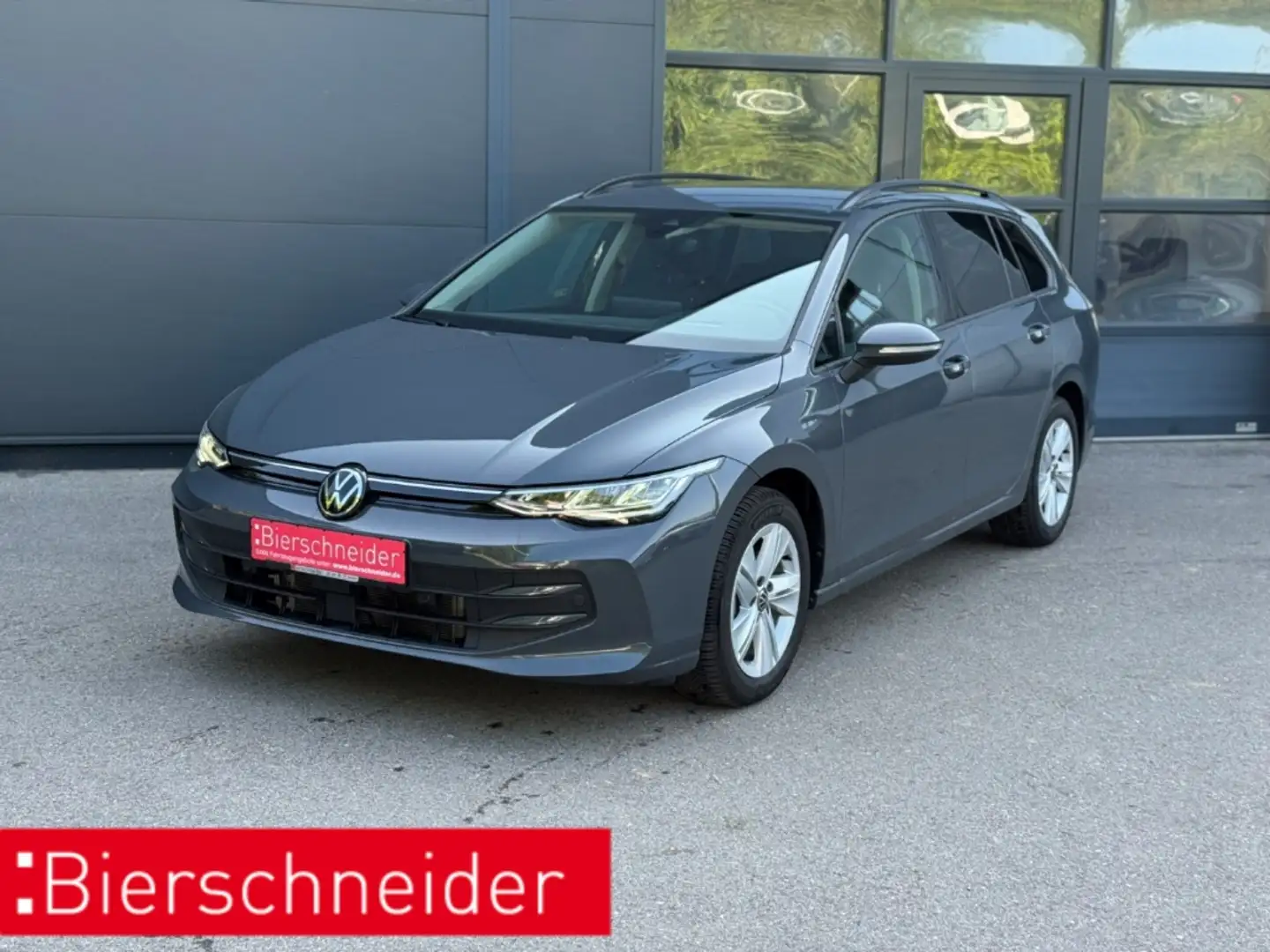 Volkswagen Golf Variant VIII 2.0 TDI Life LED NAVI AHK HUD ACC PDC SHZ Grau - 1