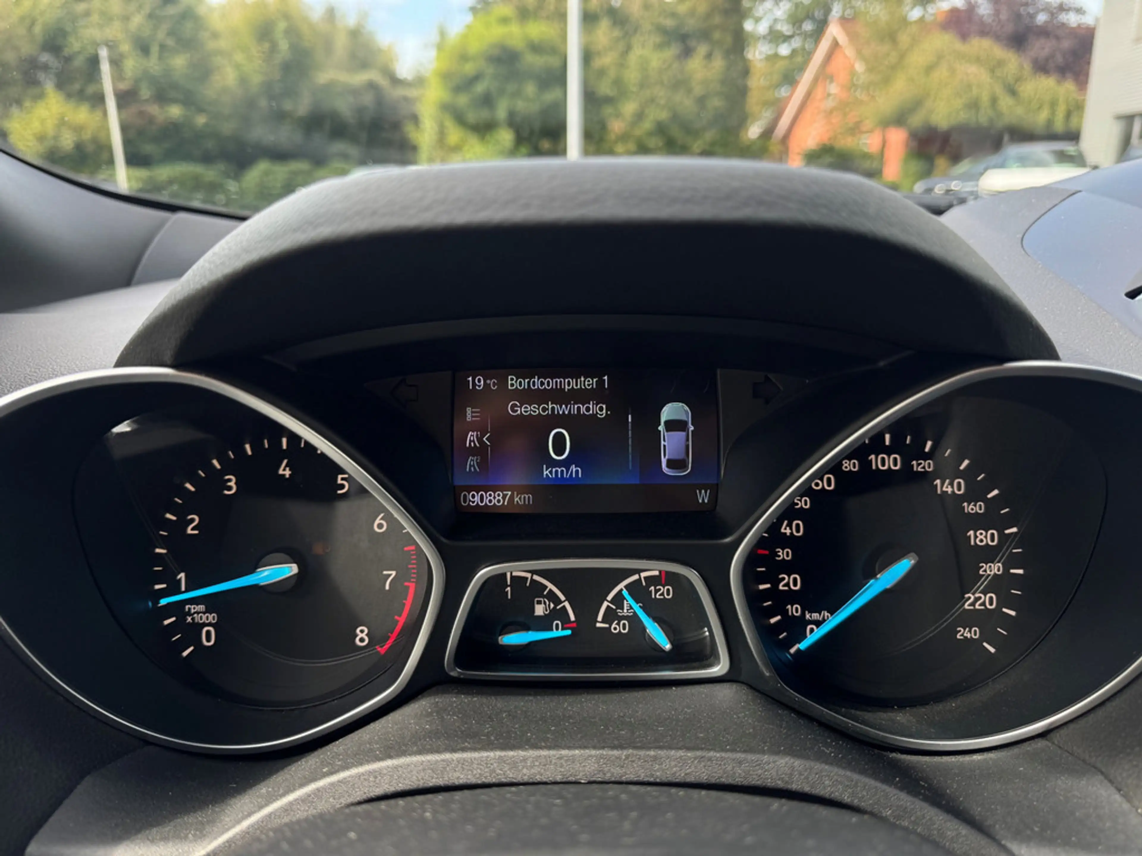 Ford Kuga 1.5 EcoBoost ST-Line 4x2 NAVI AHK PANO — photo 14