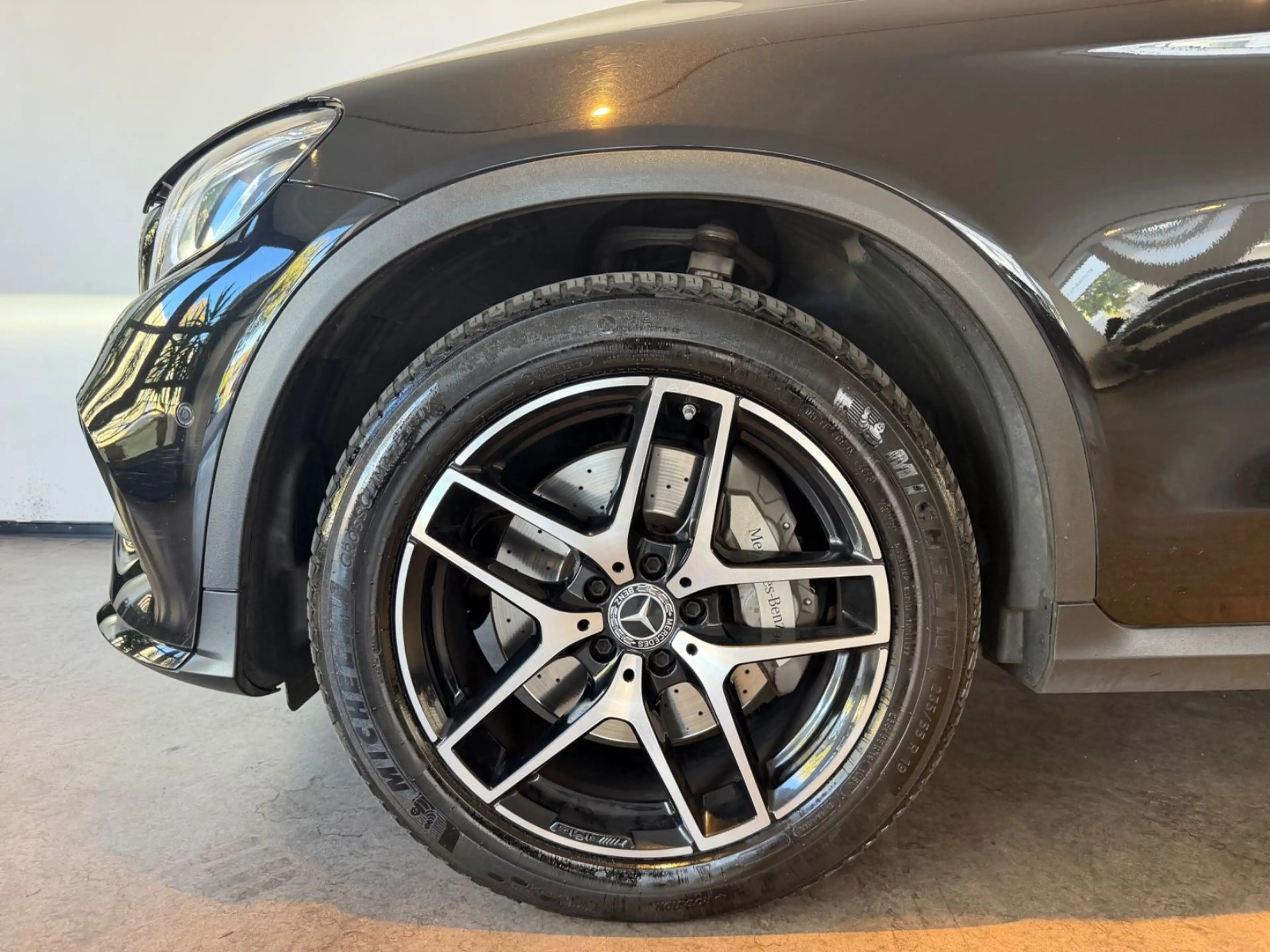 Mercedes-Benz GLC 250 d 4Matic AMG-Line 1.Hand LED AHK Night — photo 11