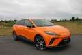 MG MG4 64 kWh Luxury | 360° CAMERA | Apple carplay/Androi Oranje - thumbnail 3