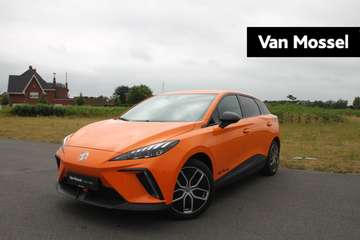 64 kWh Luxury | 360° CAMERA | Apple carplay/Androi