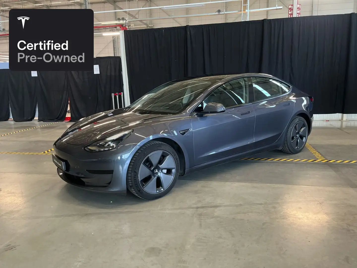 Tesla Model 3 Rear-Wheel Drive “Certified Pre-Owned” Zilver - 1