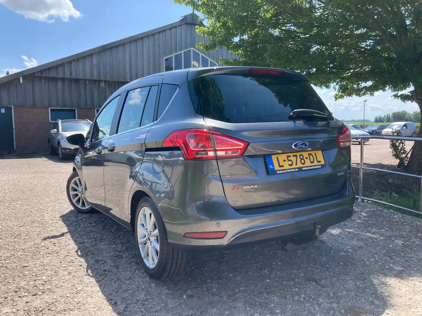 Ford B-Max 1.0 EcoBoost Titanium | Cruise + Clima nu € 4.975, Grigio - 2