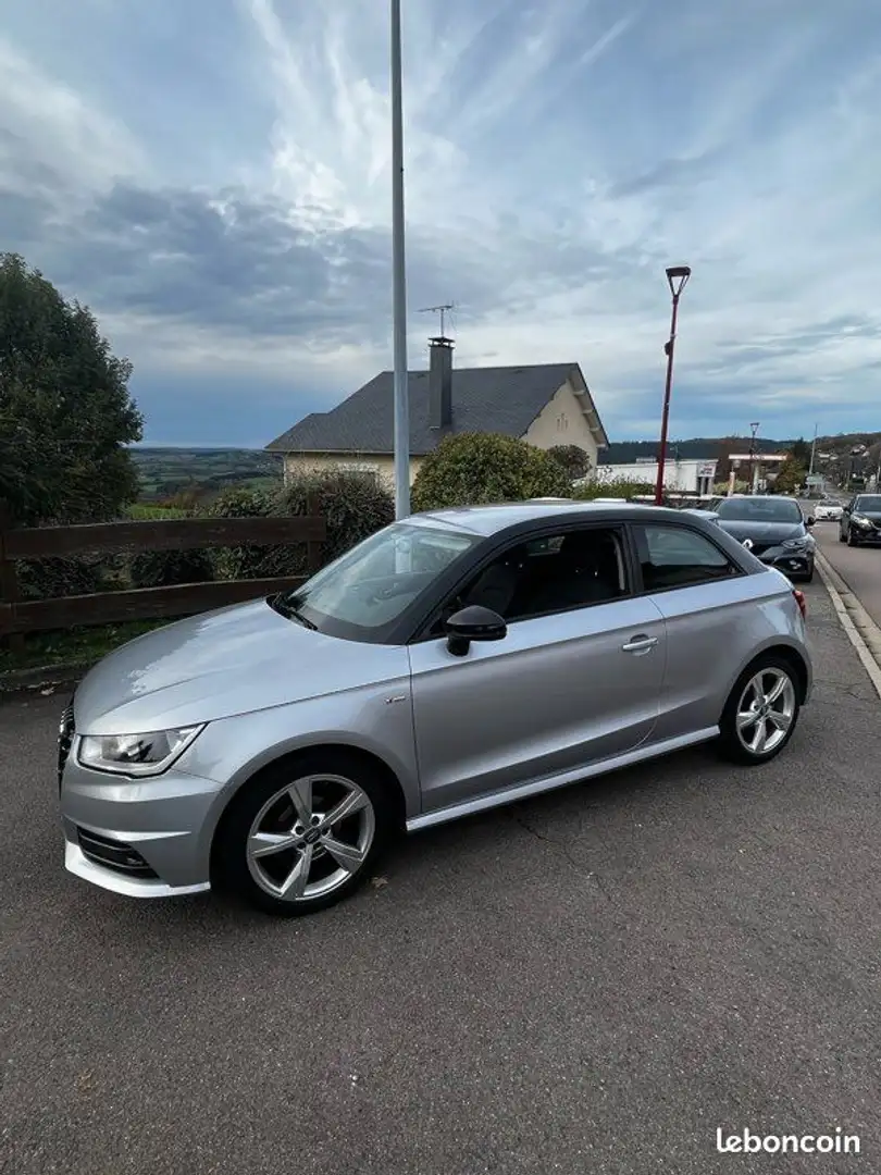 Audi A1 1.4 TDI 90 cv S LINE Gris - 2