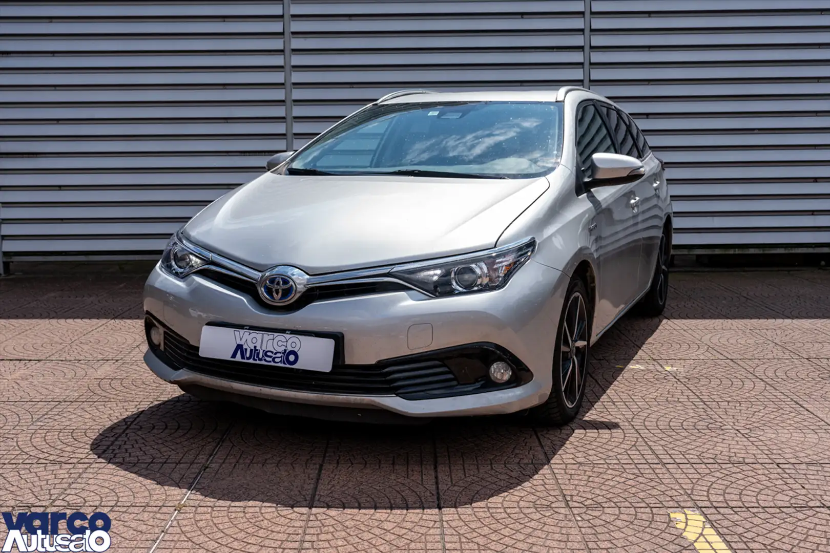 Toyota Auris Auris Touring Sports 1.8h Style cvt - 1