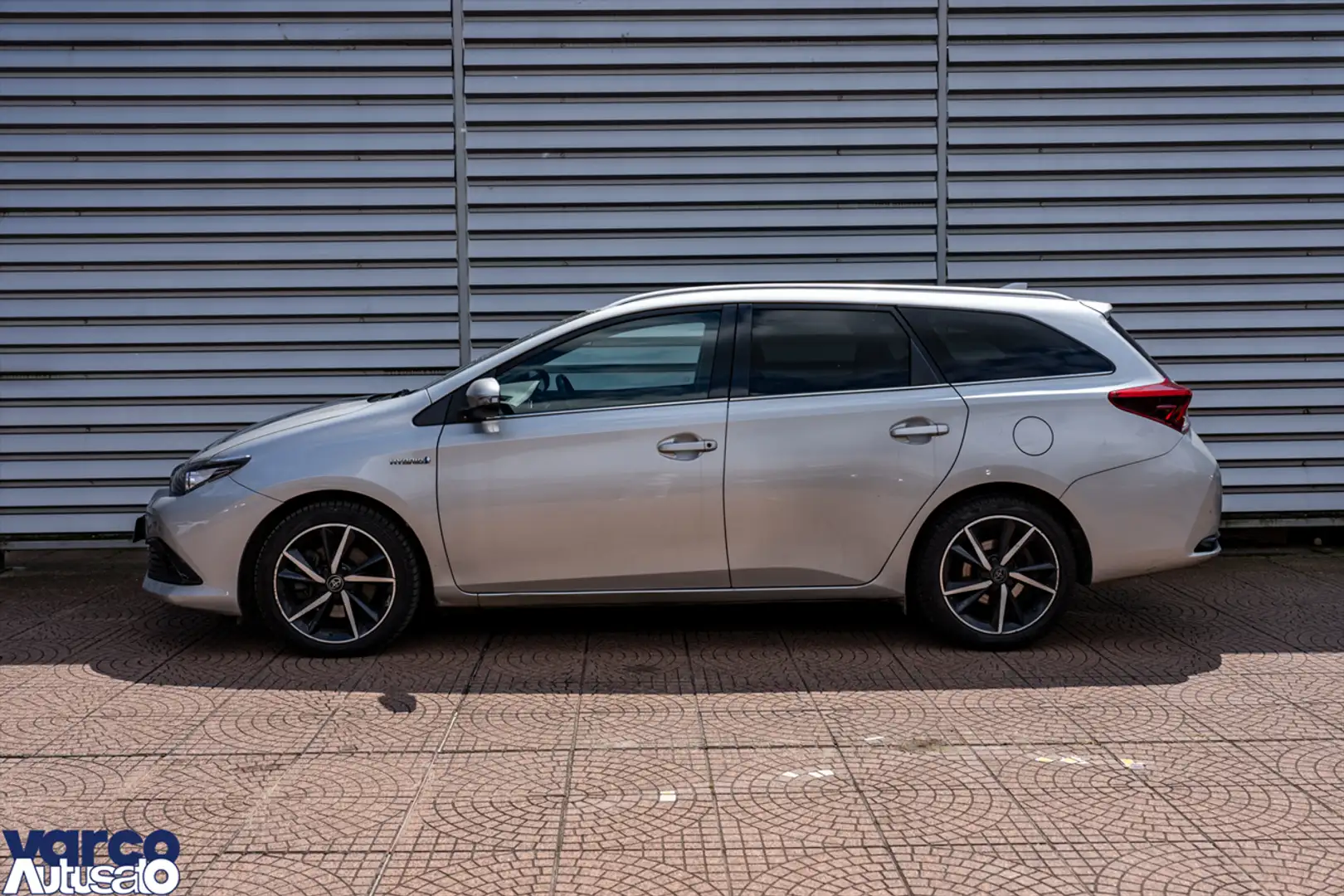 Toyota Auris Auris Touring Sports 1.8h Style cvt - 2