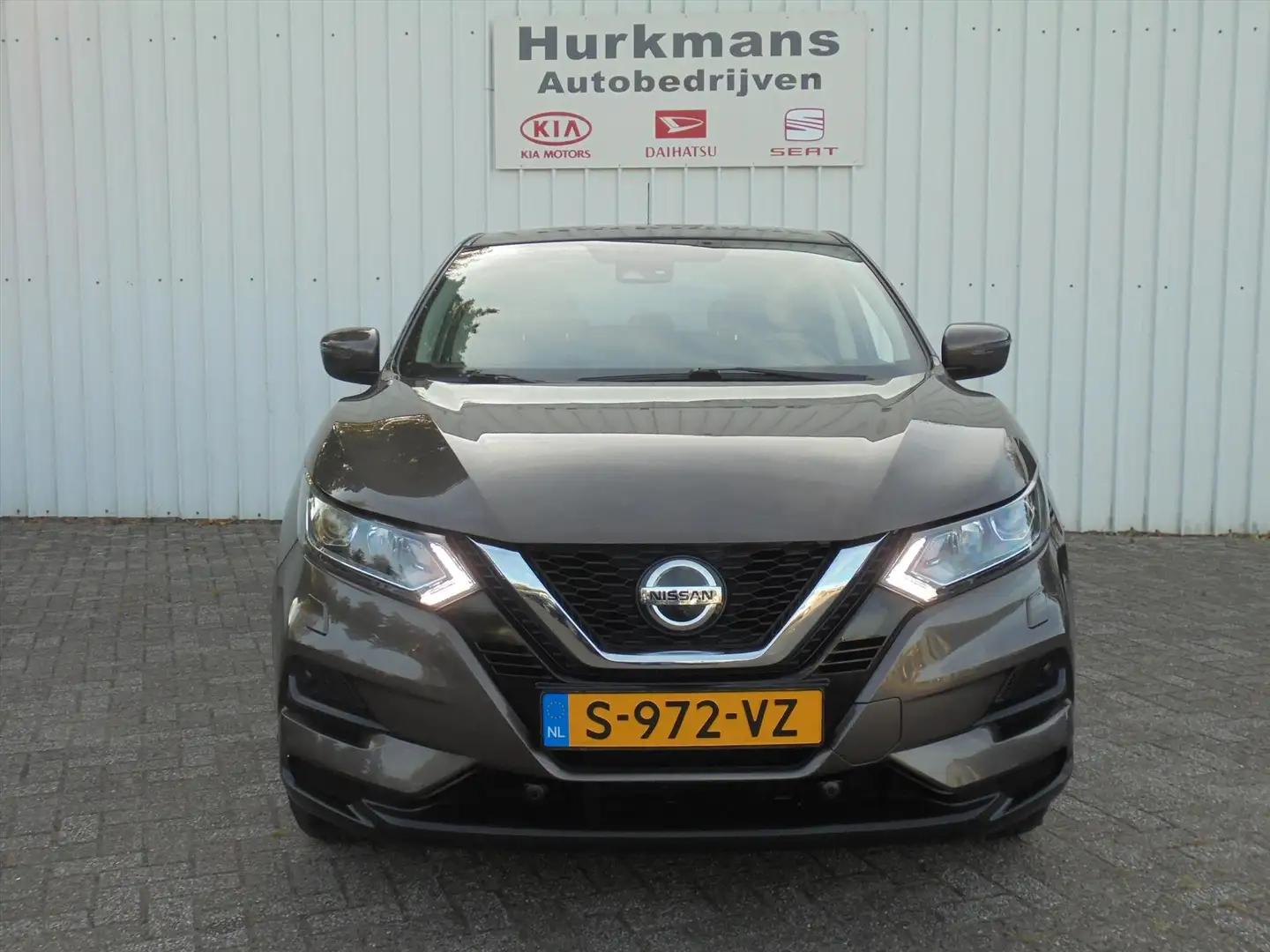 Nissan Qashqai 1.3 DIG-T 140PK VISIA TREKHAAK NETTE AUTO Braun - 2