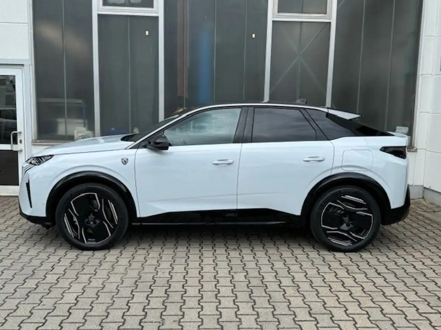 Peugeot 3008 Elektro 210 GT Weiß - 2