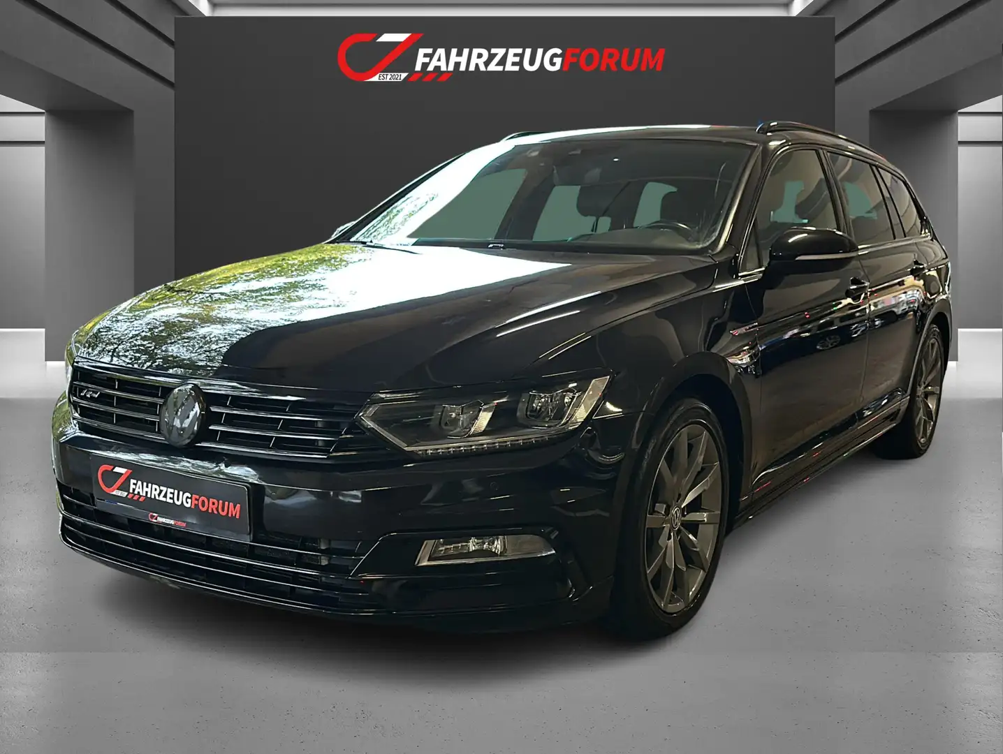 Volkswagen Passat Variant Highline*4Motion*R-Line*PANO*Navi Schwarz - 1