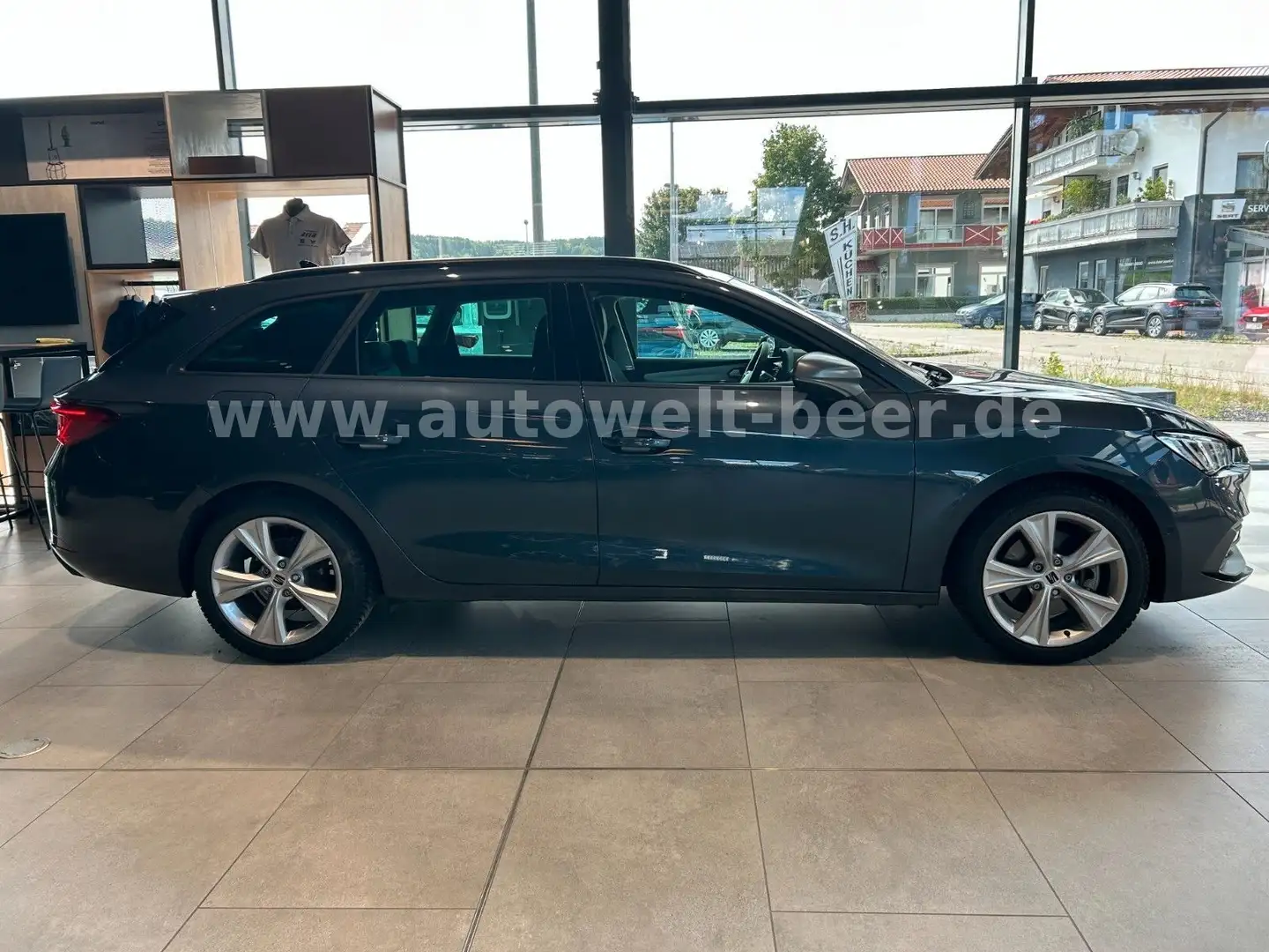 SEAT Leon SP FR 2.0 TDI 150PS DSG *CAM*NAV*FULL LINK* Gris - 2