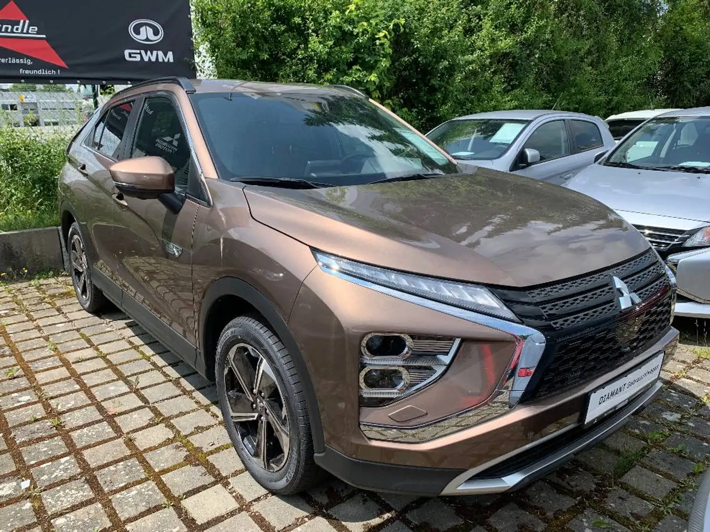 Mitsubishi Eclipse Cross Plug-in Hybrid PLUS Intro Edition Braun - 1