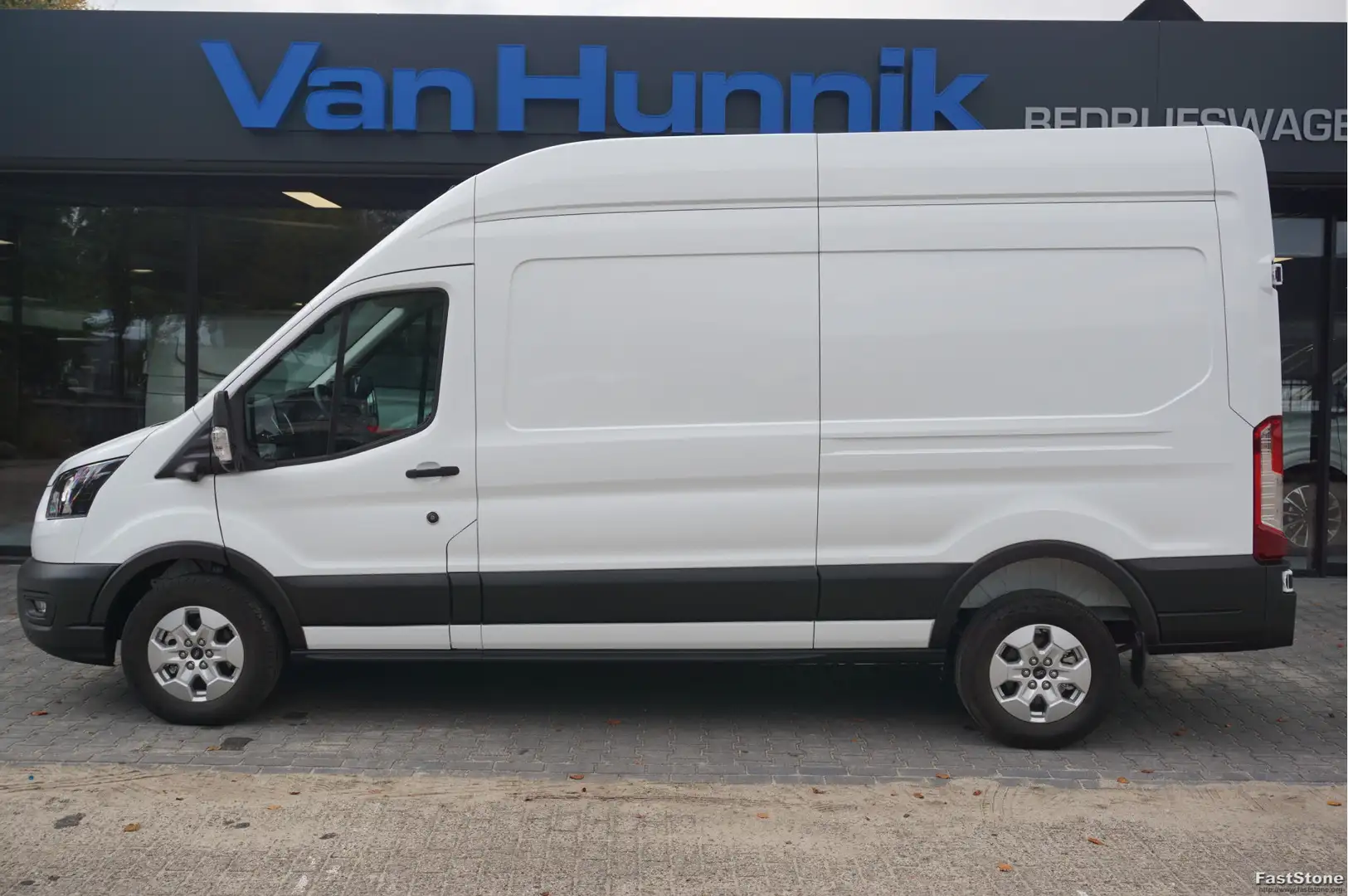 Ford Transit 350L 130PK L3H3 BPM VRIJ!! Navi, 360° Camera, Adap Blanco - 2