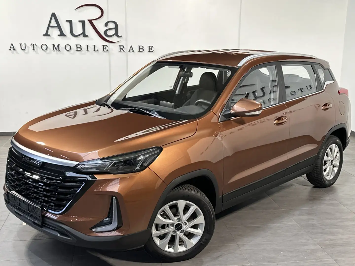 BAIC 210T LED+PDC+KLIMA+BLUETOOTH+EU6+1Hd Marrón - 1