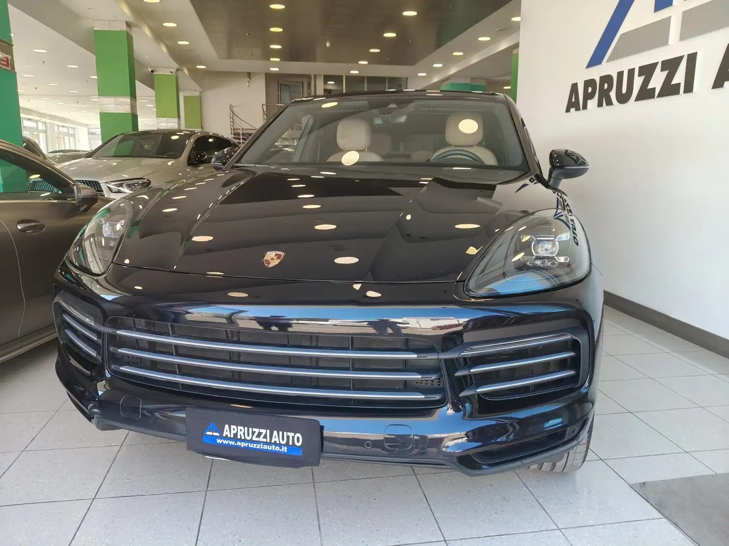 Porsche Cayenne 3.0 e-hybrid tiptronic NAVI SENSORI Nero - 2