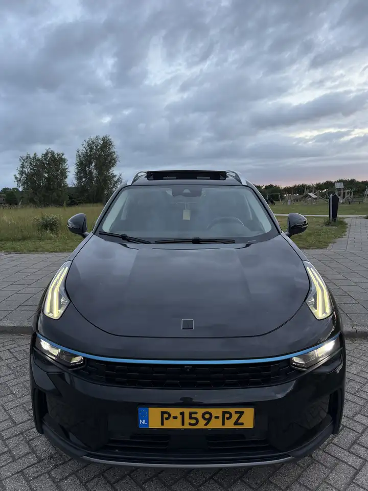 Lynk & Co 01 2022