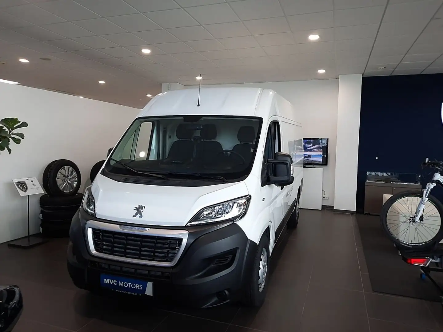 Peugeot Boxer BOXER ELEKTRO 3.5 L2H2 Blanco - 2