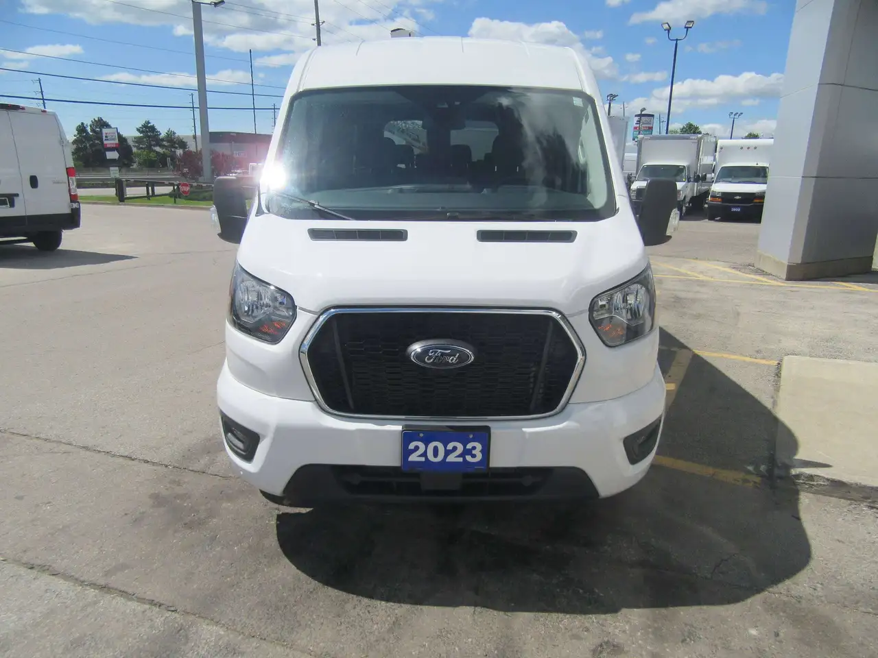 Ford Transit Passenger Wagon снимка Ford Transit Passenger Wagon