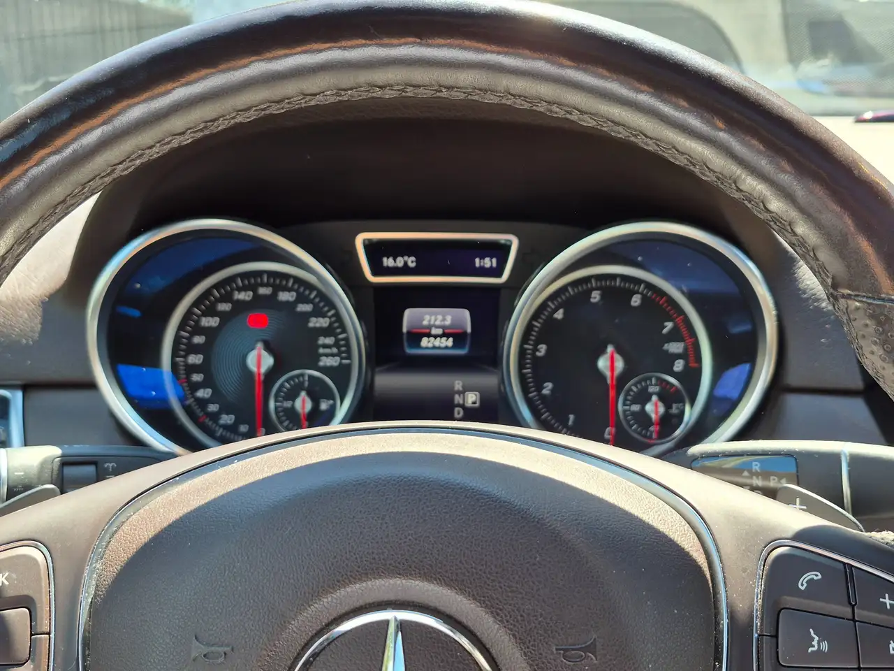 Mercedes-Benz GLE снимка Mercedes-Benz GLE