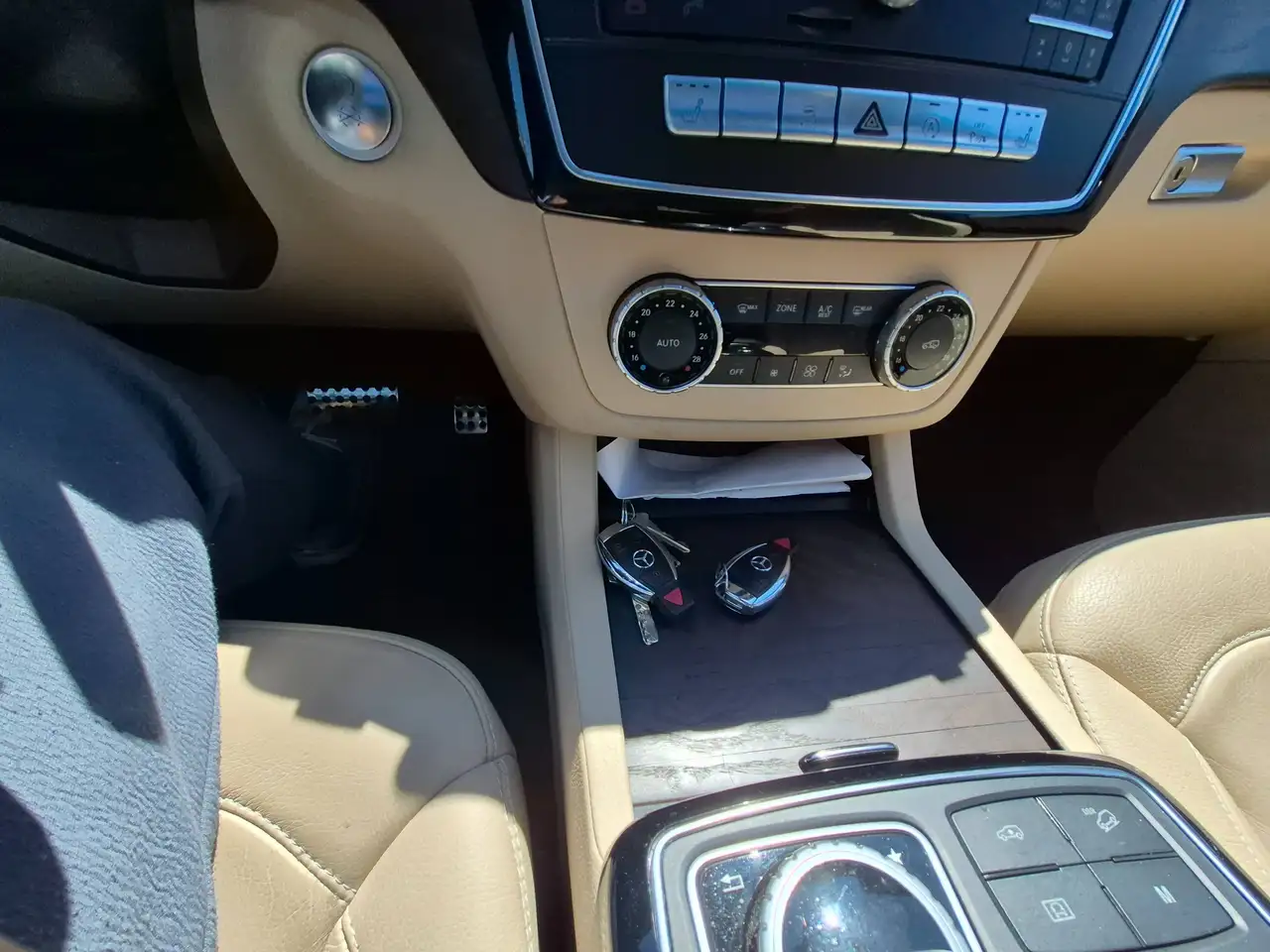 Mercedes-Benz GLE снимка Mercedes-Benz GLE