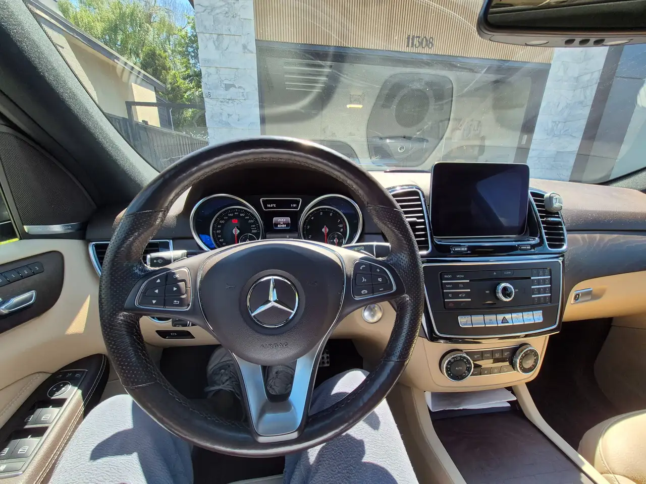 Mercedes-Benz GLE снимка Mercedes-Benz GLE