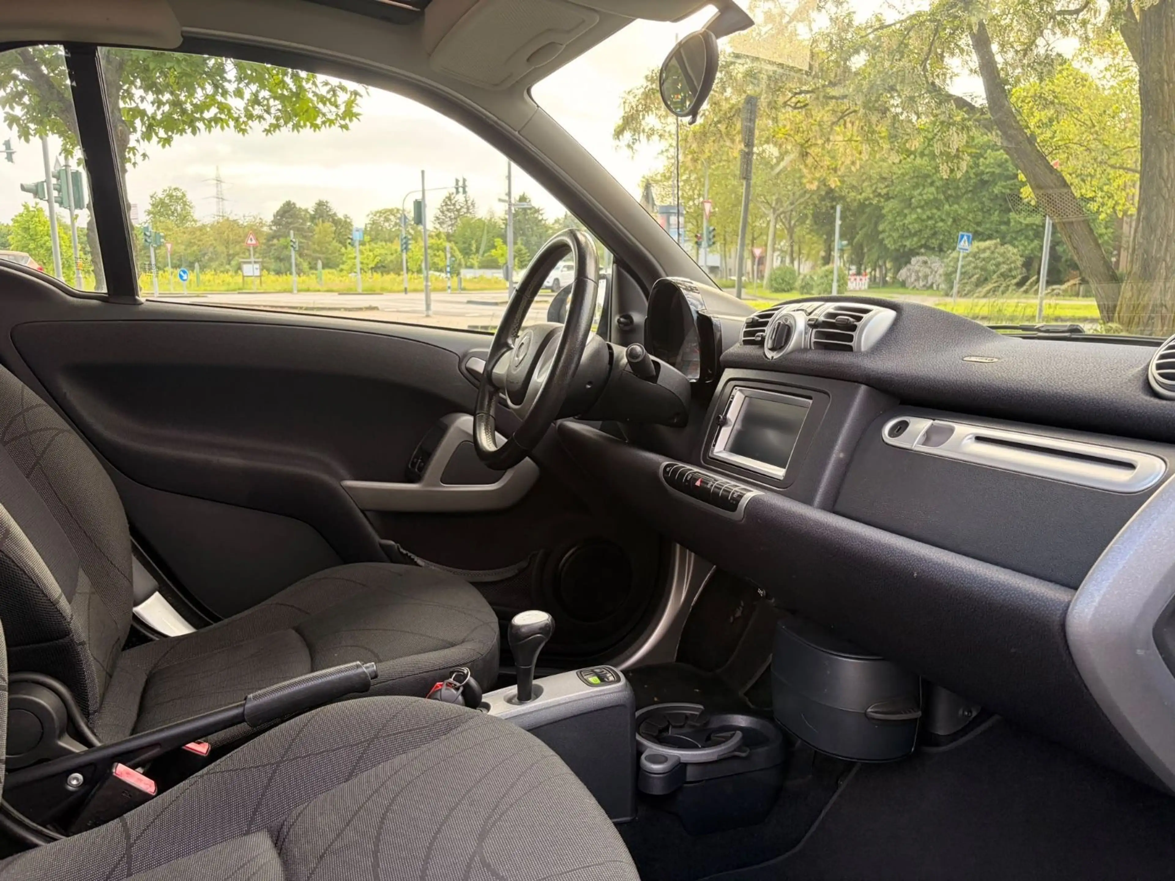 smart forTwo fortwo coupe Micro Hybrid Drive 52 kW — photo 2