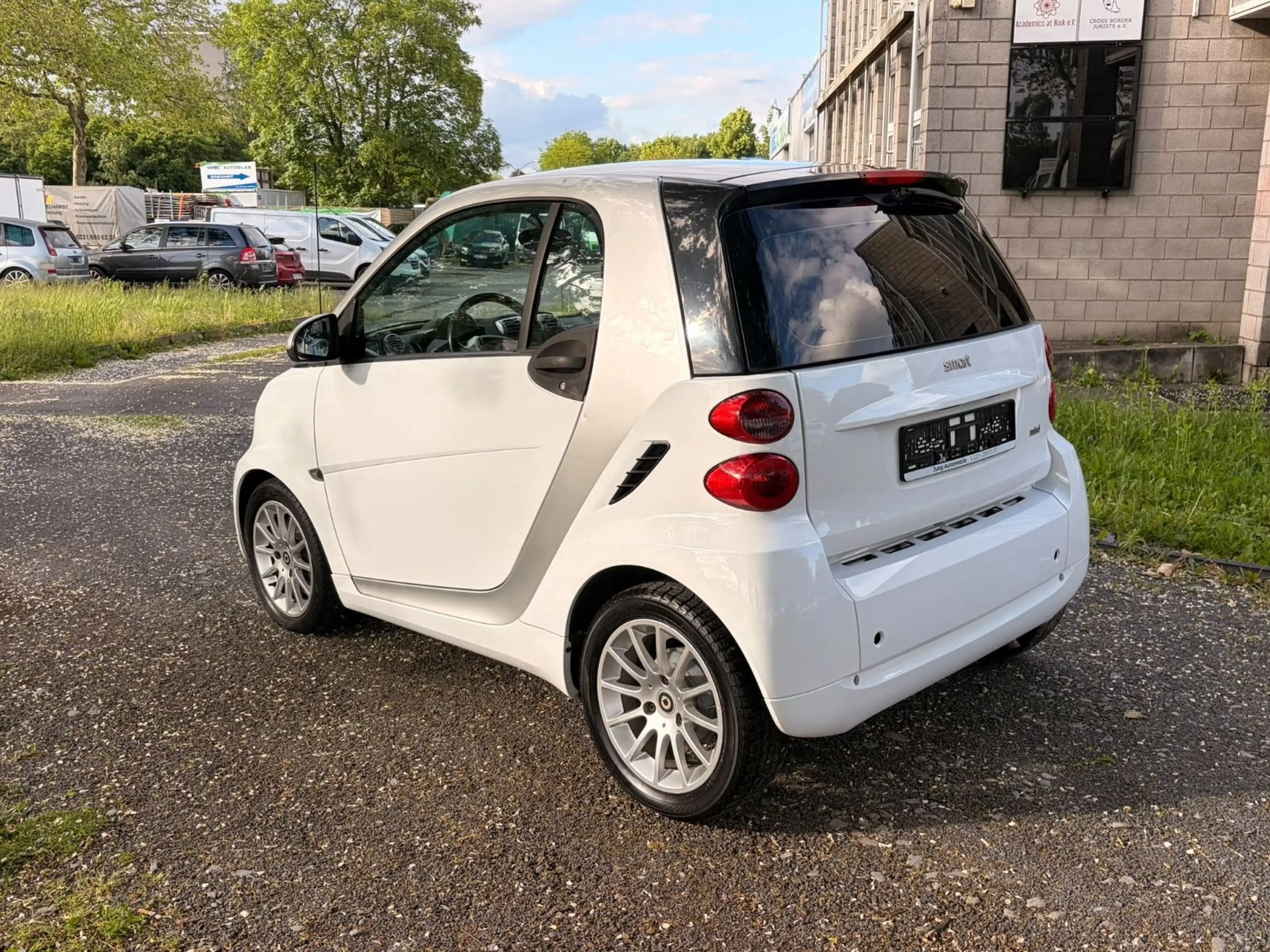 smart forTwo fortwo coupe Micro Hybrid Drive 52 kW — photo 4