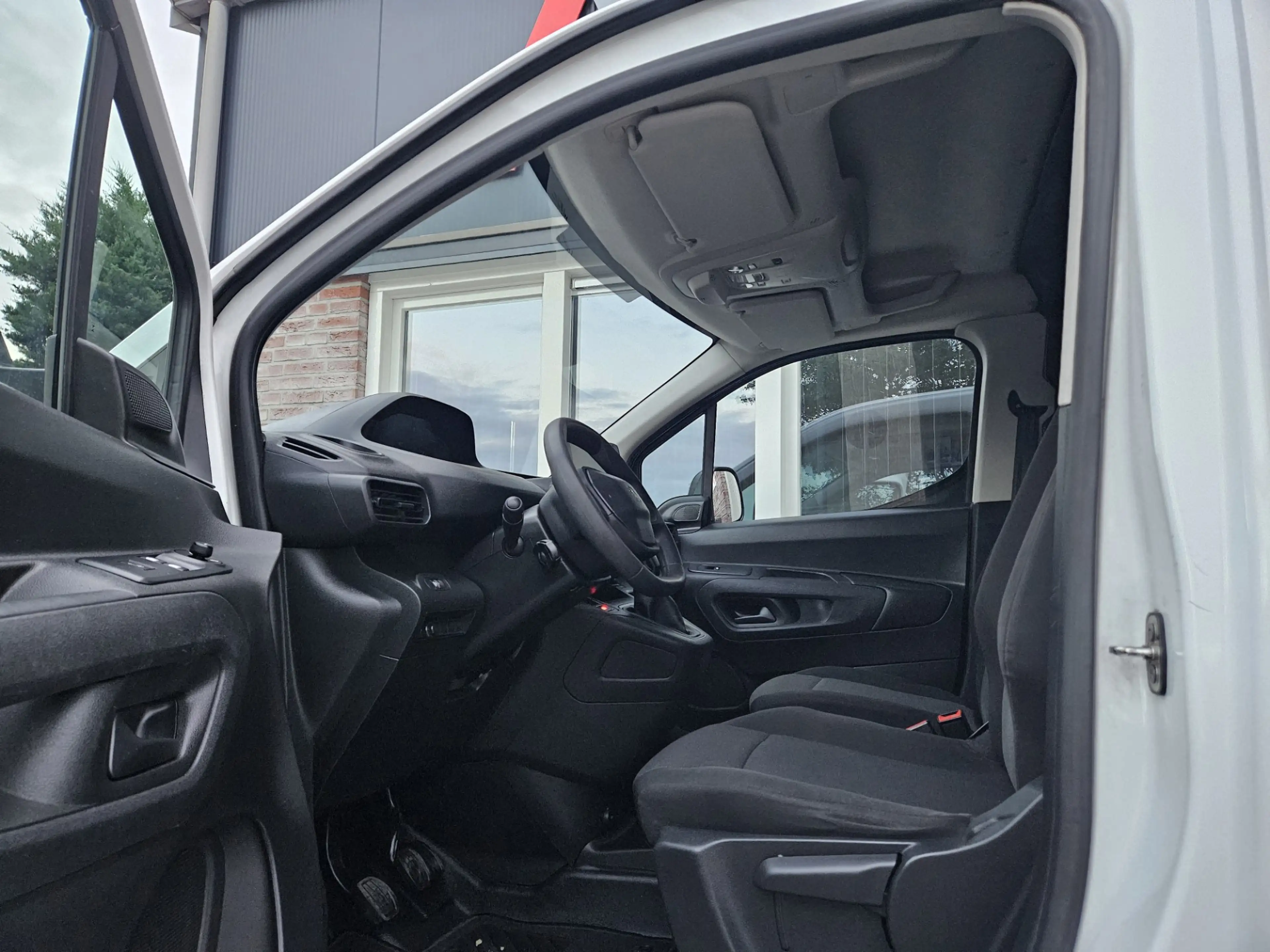 Peugeot Partner 1.5 BlueHDI Premium Airco! Cruise Control! Carplay — photo 10