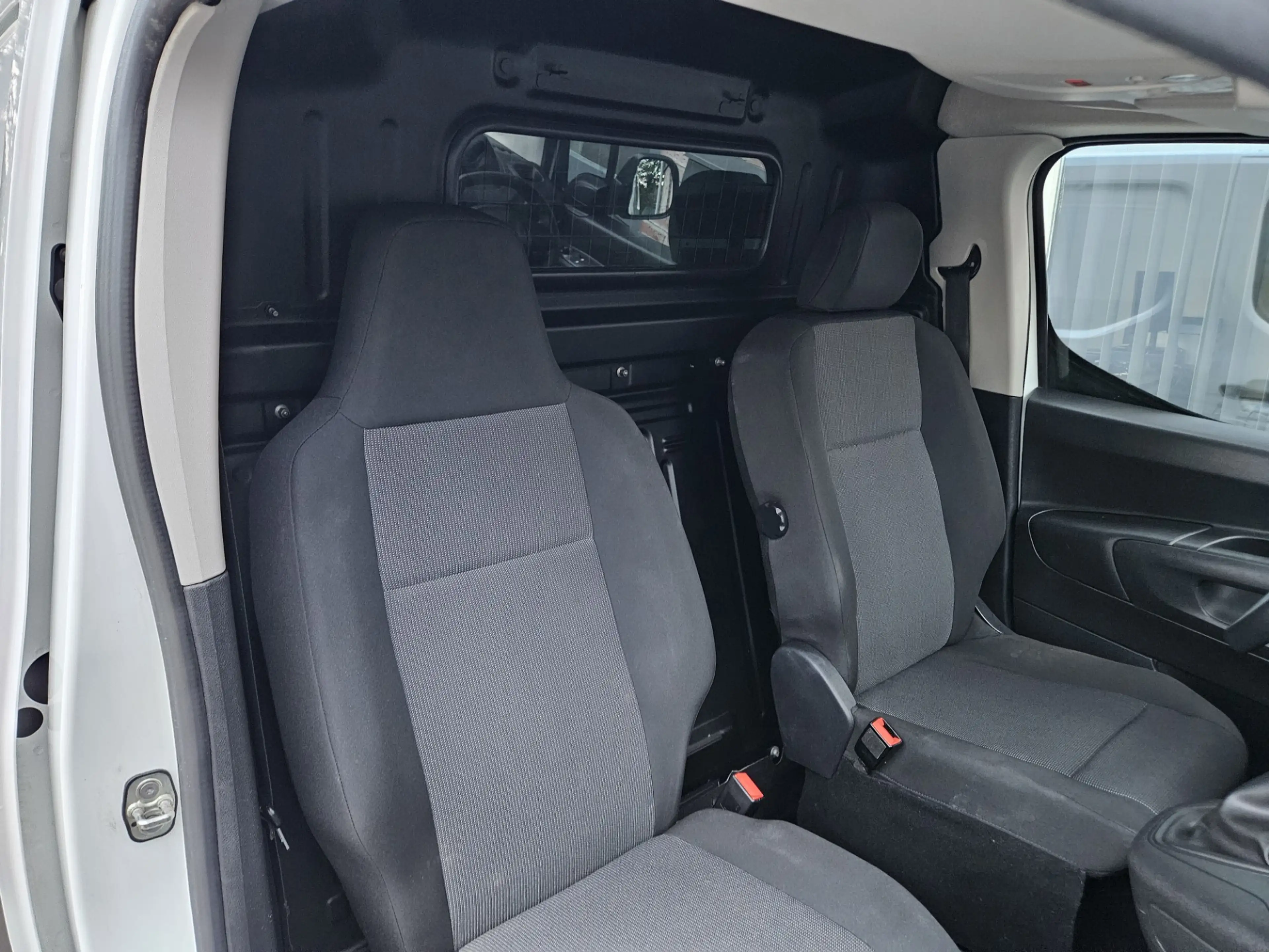 Peugeot Partner 1.5 BlueHDI Premium Airco! Cruise Control! Carplay — photo 22