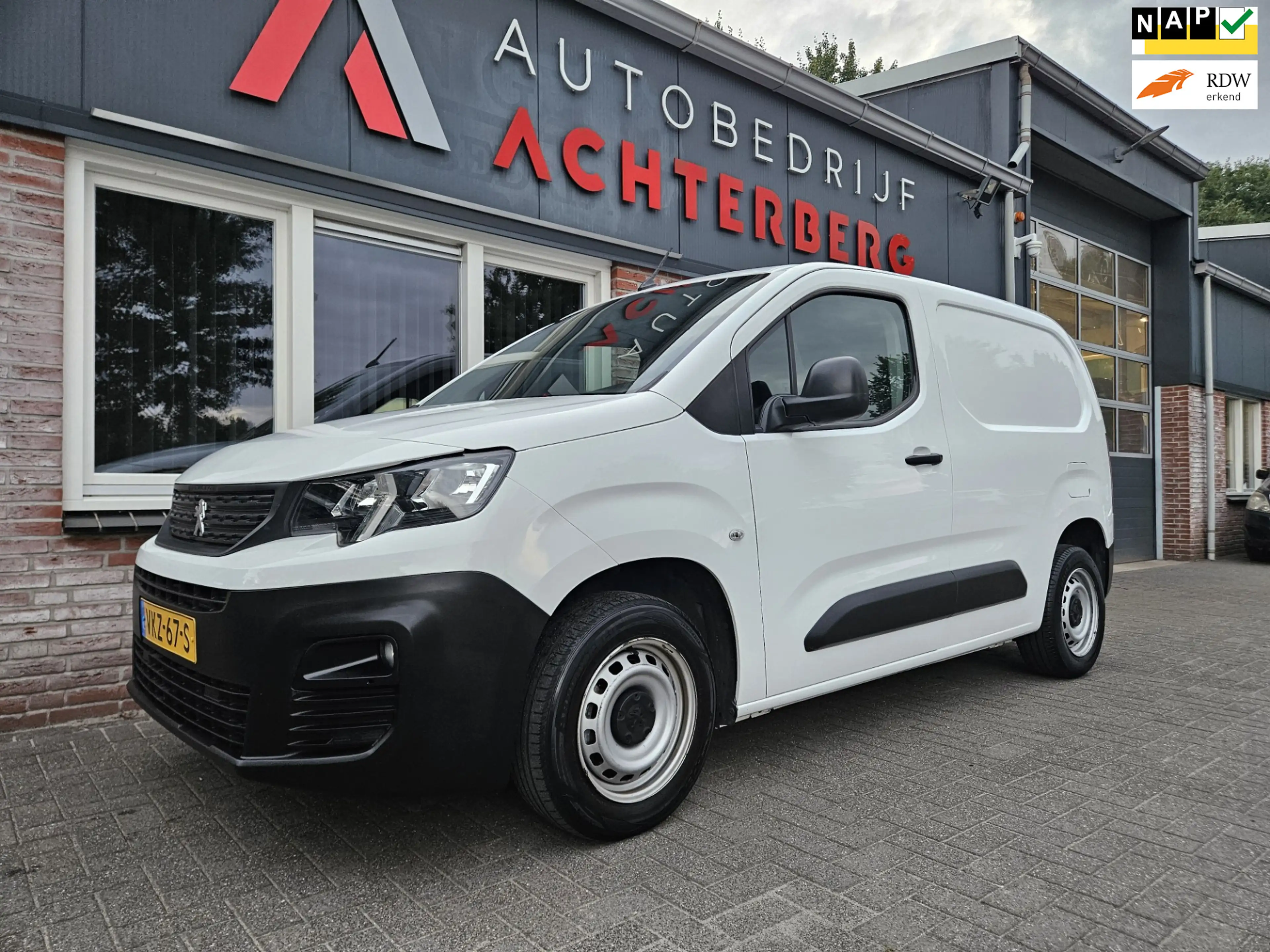 Peugeot Partner 1.5 BlueHDI Premium Airco! Cruise Control! Carplay