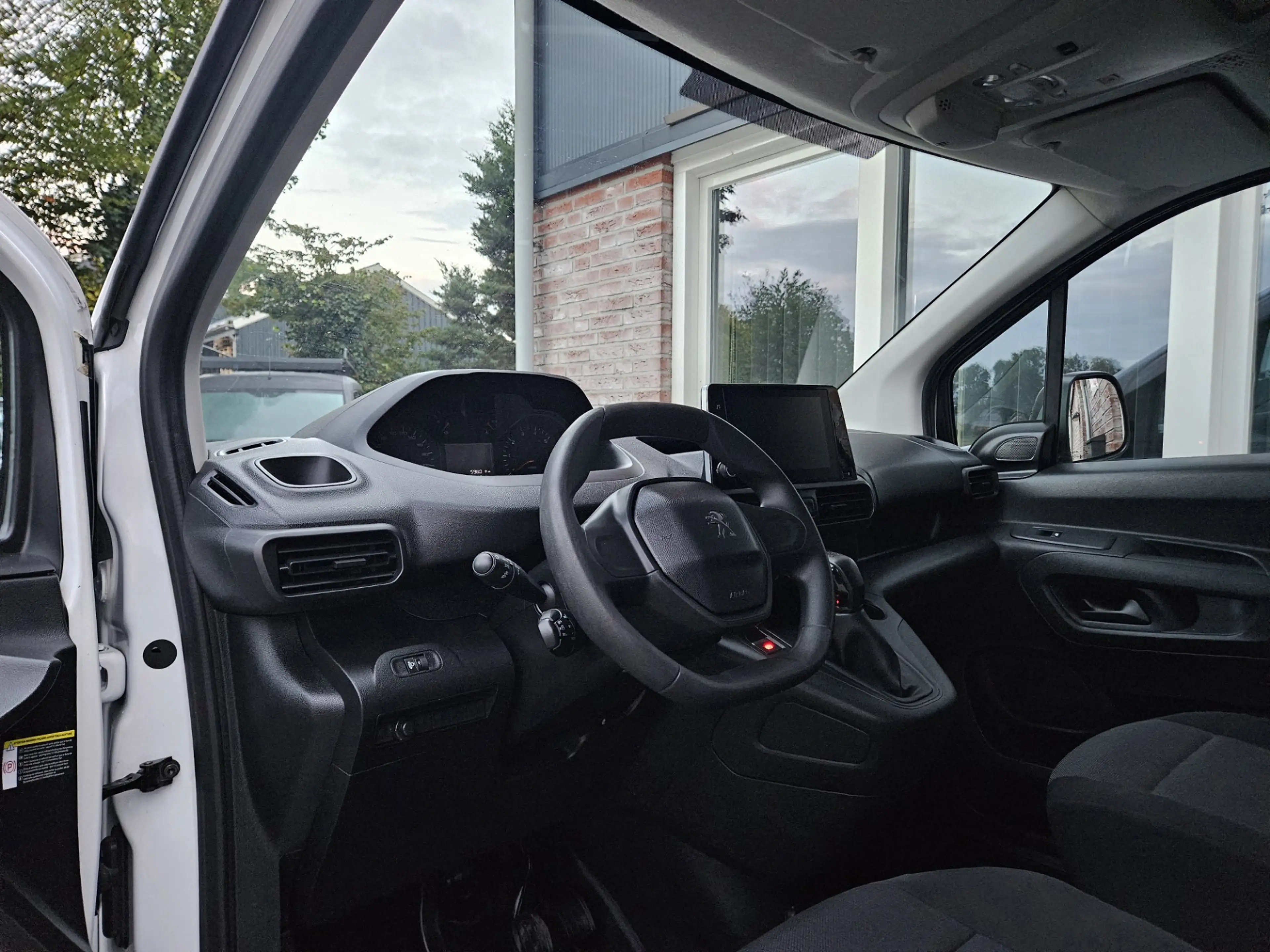 Peugeot Partner 1.5 BlueHDI Premium Airco! Cruise Control! Carplay — photo 4
