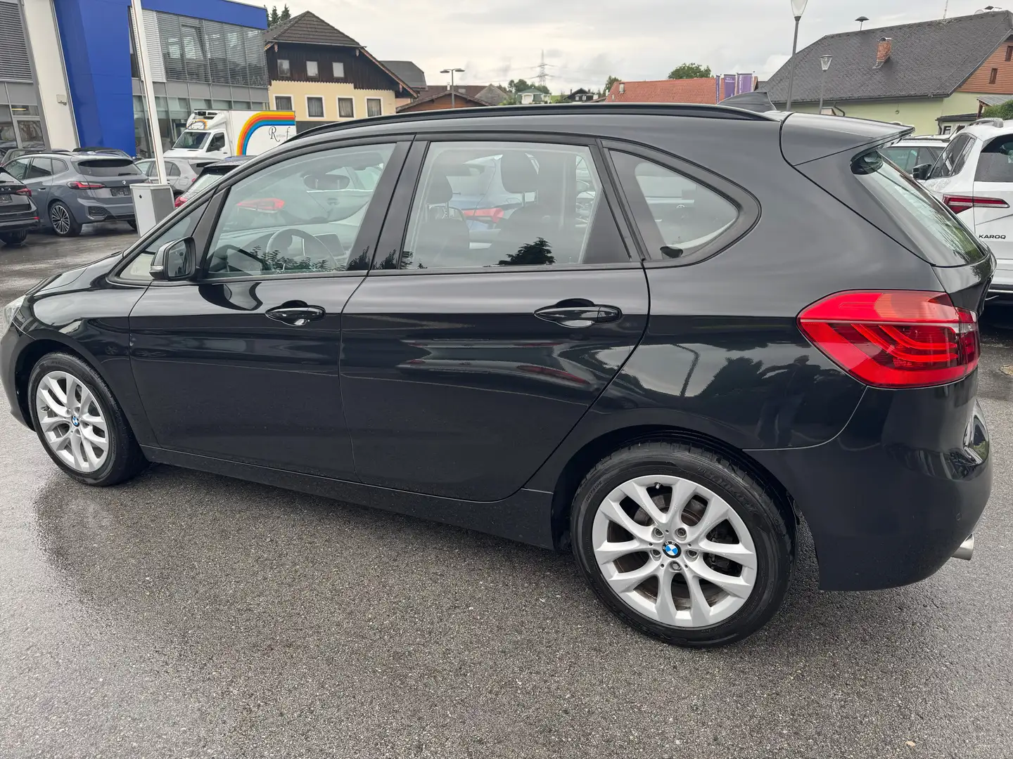 BMW 216 216d Active Tourer Advantage Advantage Schwarz - 2