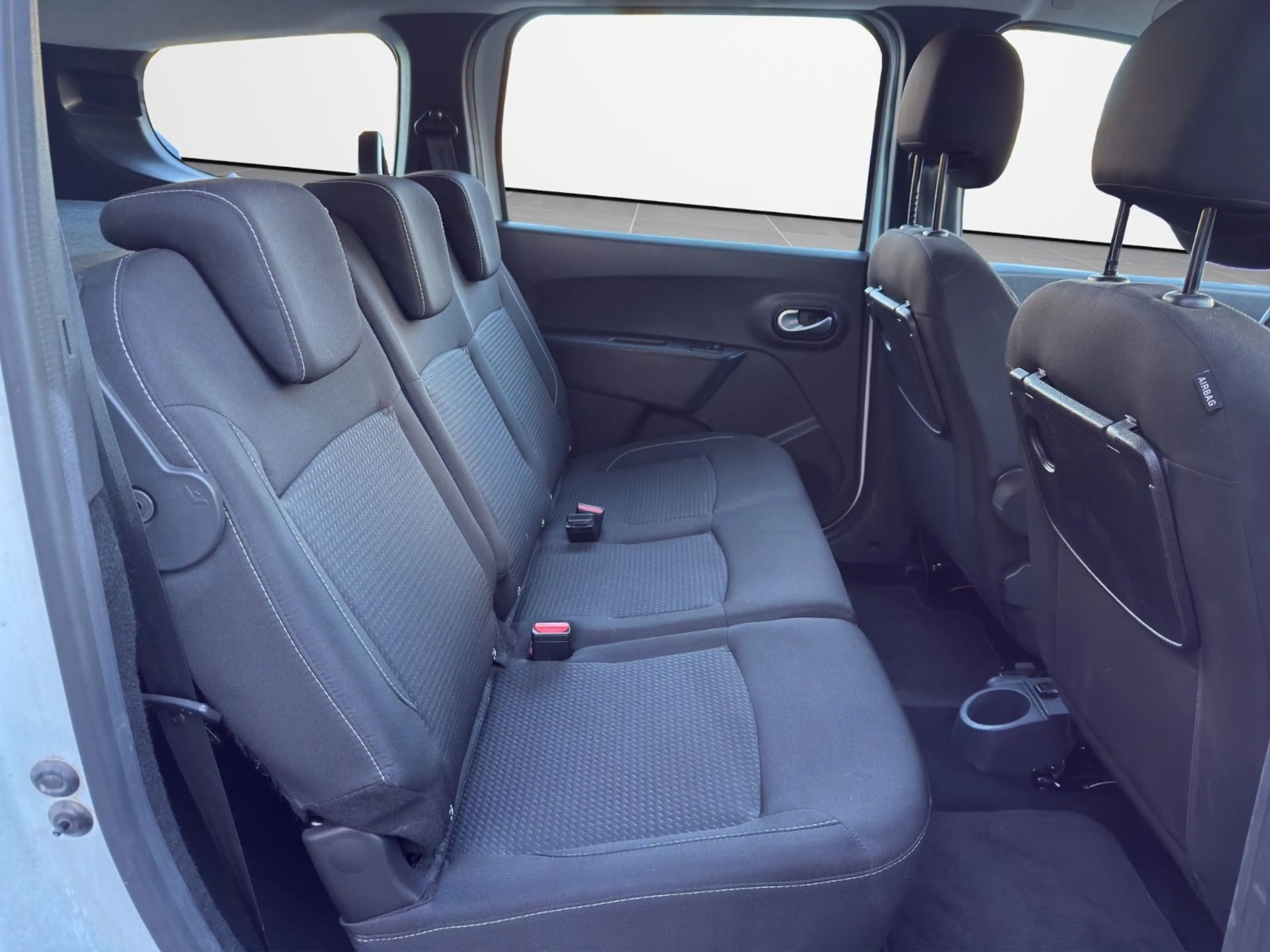 Dacia Lodgy Comfort — photo 14