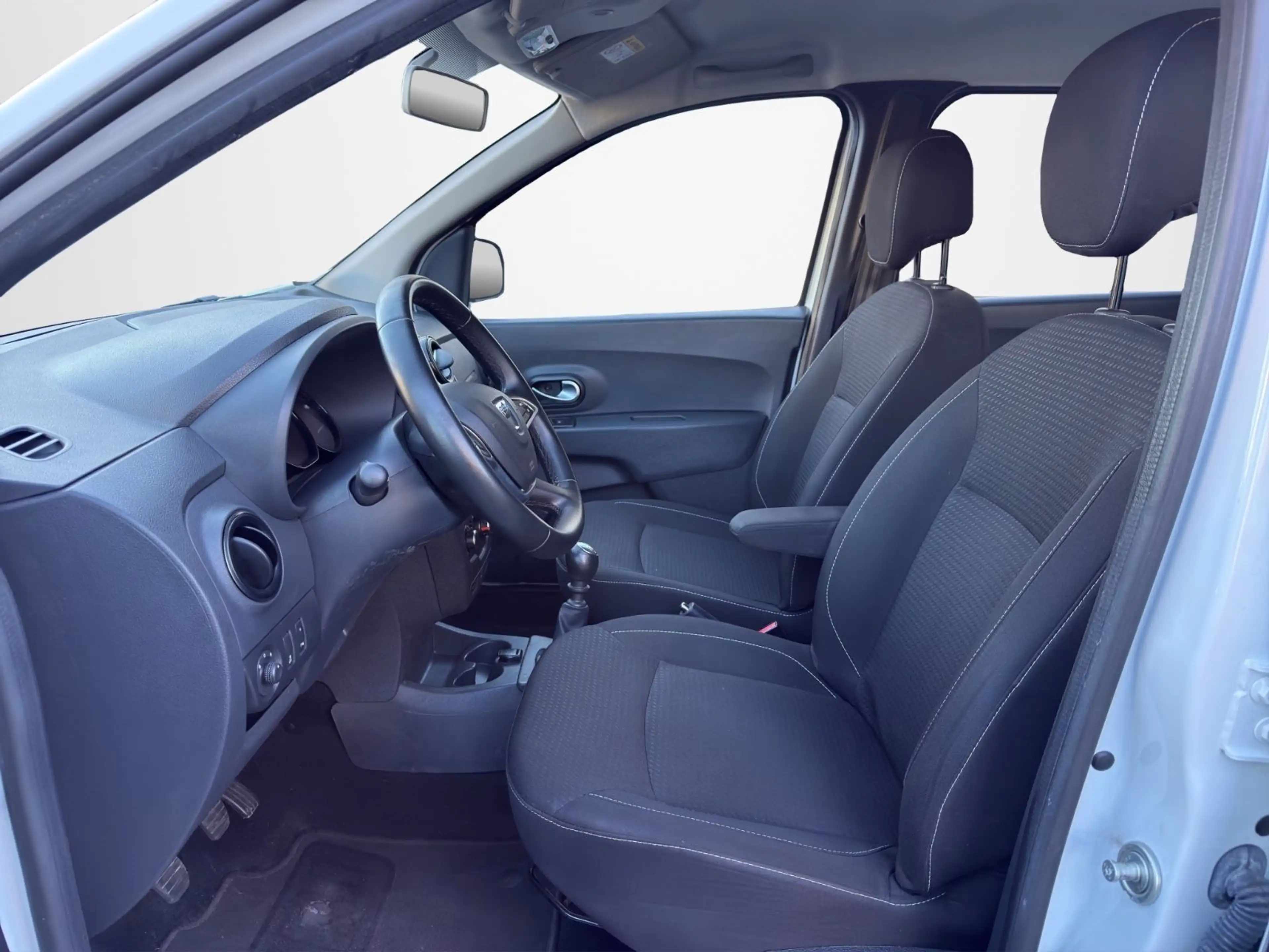 Dacia Lodgy Comfort — photo 11