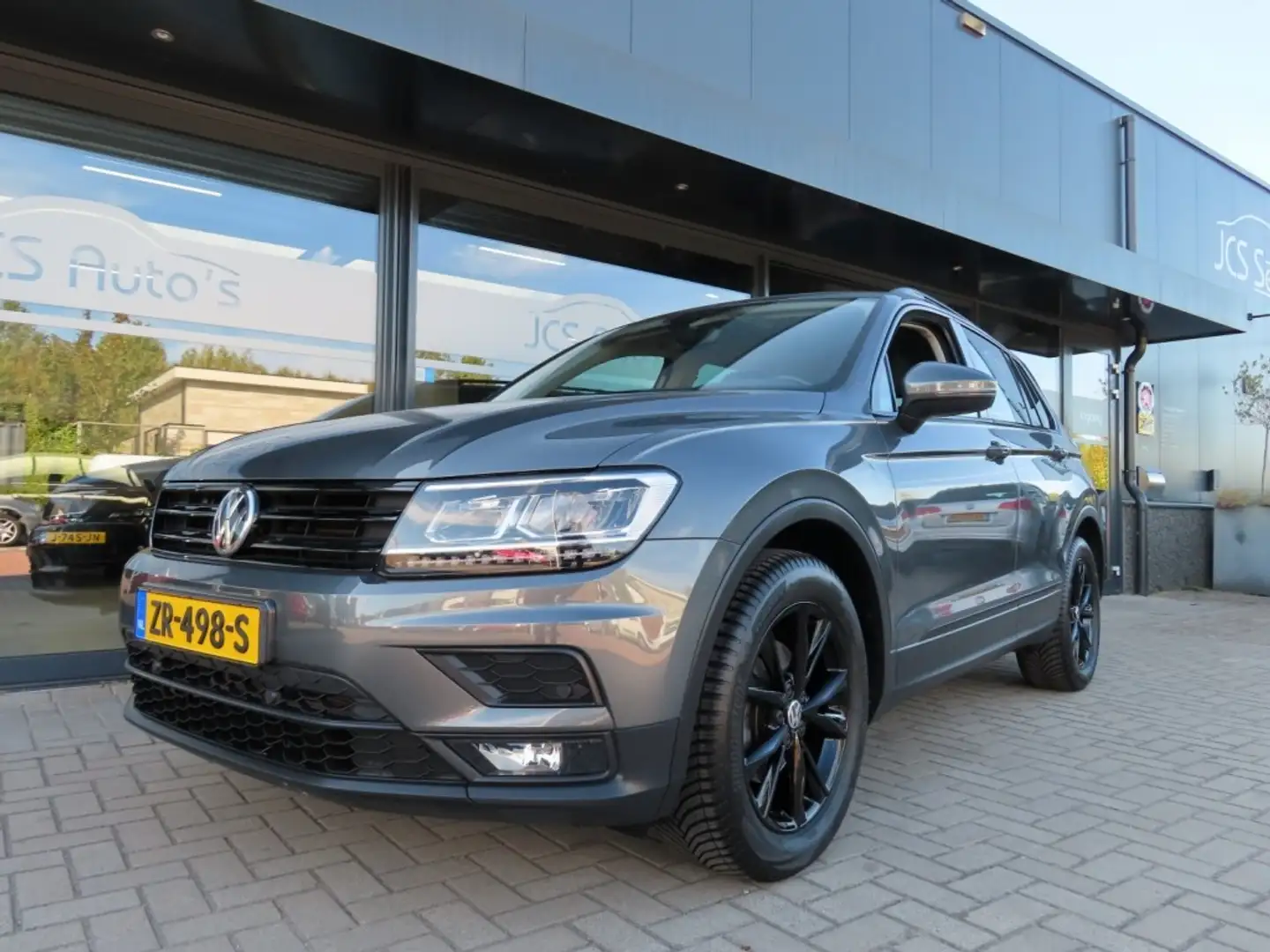 Volkswagen Tiguan 1.5 TSI Comfortline Business Ecc Led Navi Trekhaak Grau - 1