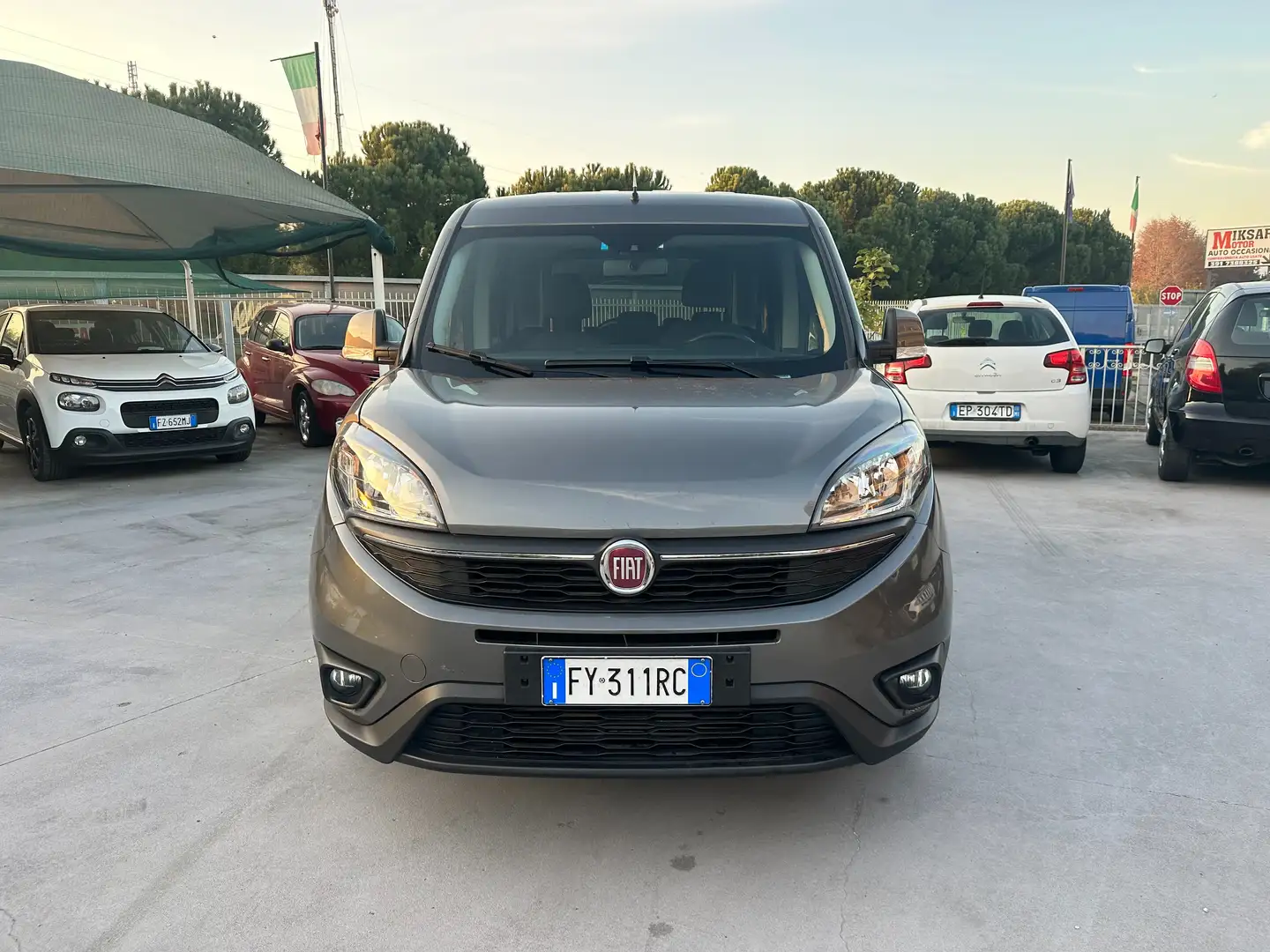 Fiat Doblo Doblo 1.6 mjt 16v E6 Gris - 2
