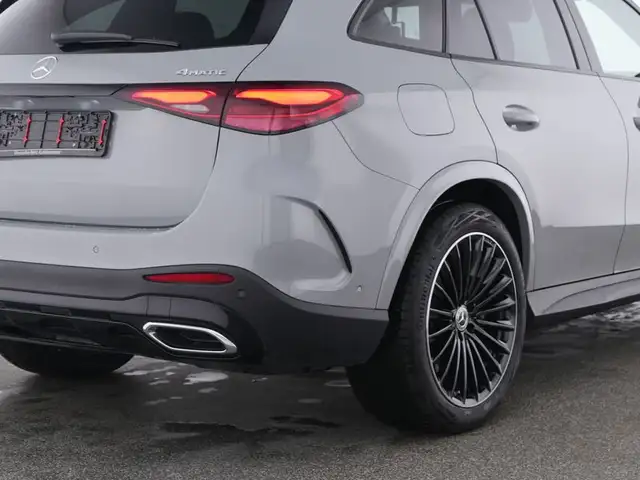Mercedes-Benz GLC view 5