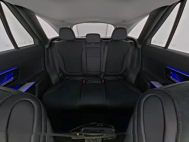 Mercedes-Benz GLC view 10
