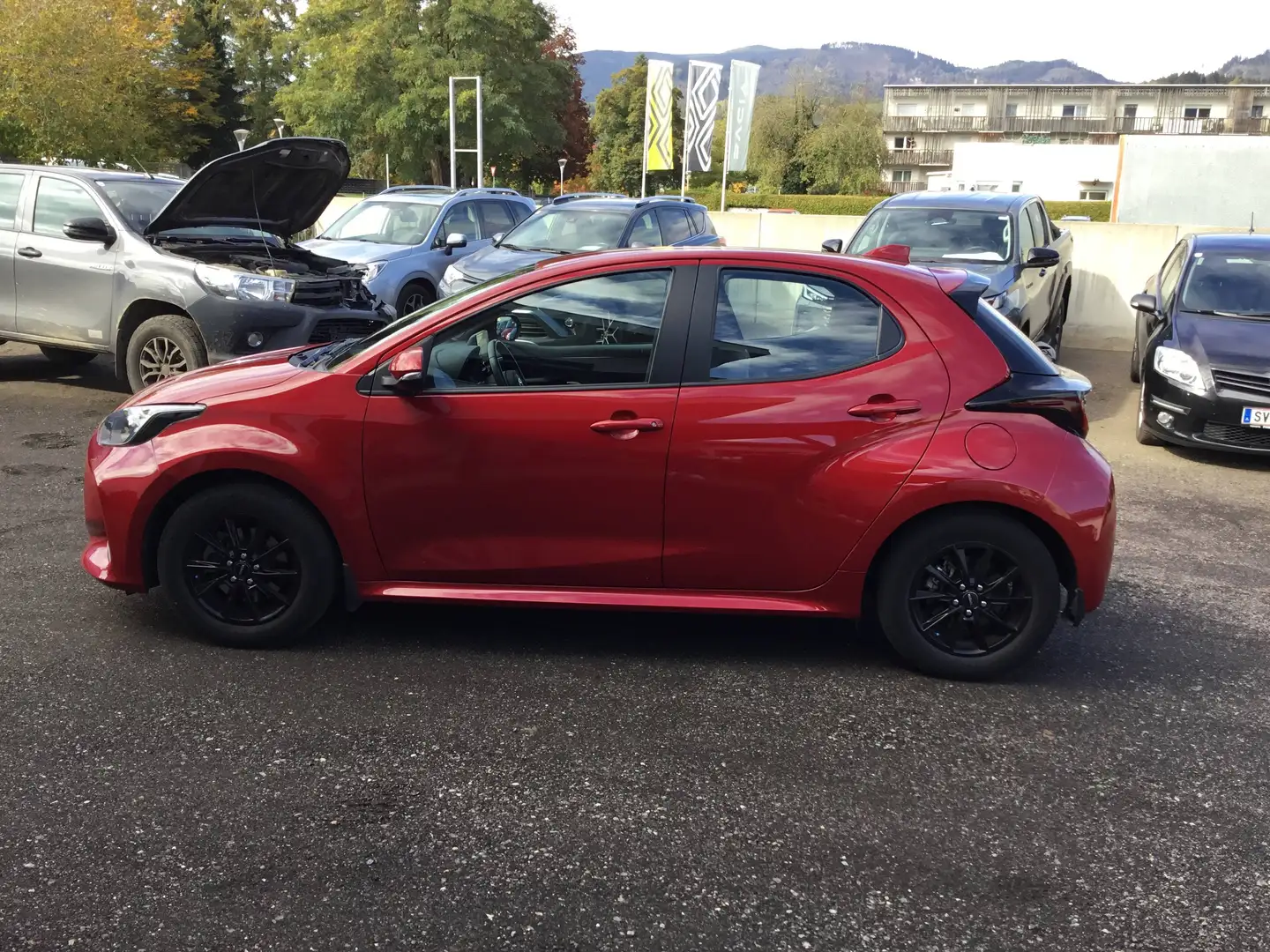 Toyota Yaris 1,5 VVT-i Hybrid Active Rot - 2
