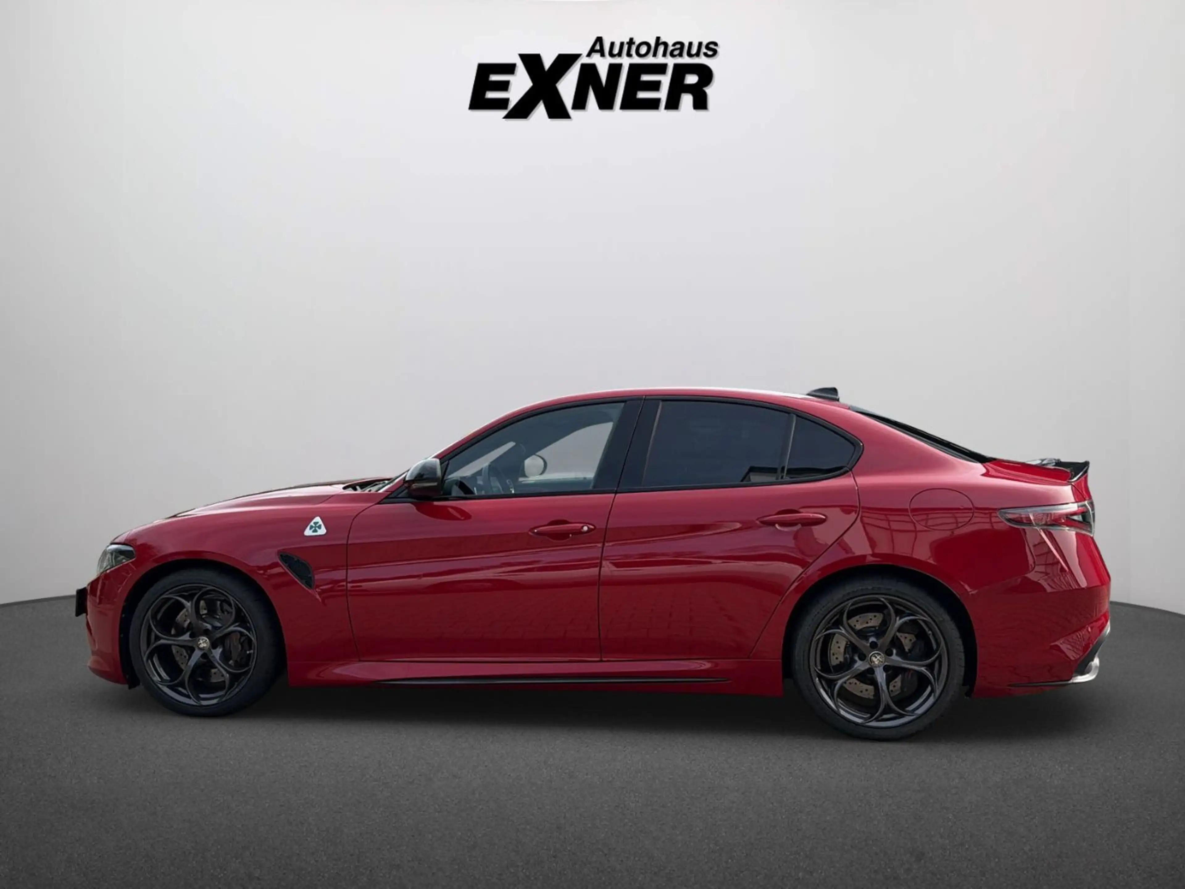Alfa Romeo Giulia 2.9 V6 Bi-Turbo QUADRIFOGLIO ACC+LED+Navi — photo 5
