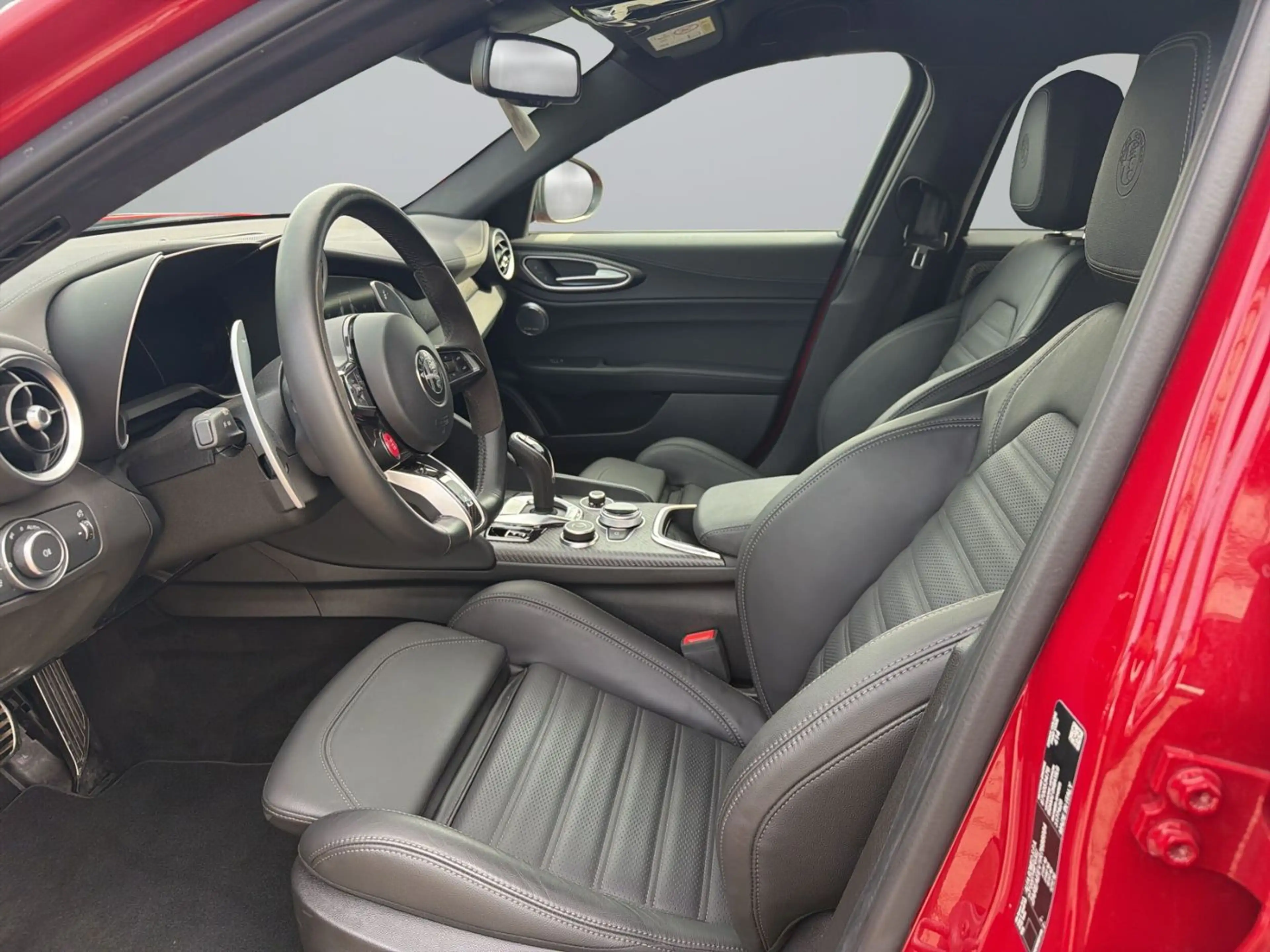 Alfa Romeo Giulia 2.9 V6 Bi-Turbo QUADRIFOGLIO ACC+LED+Navi — photo 9