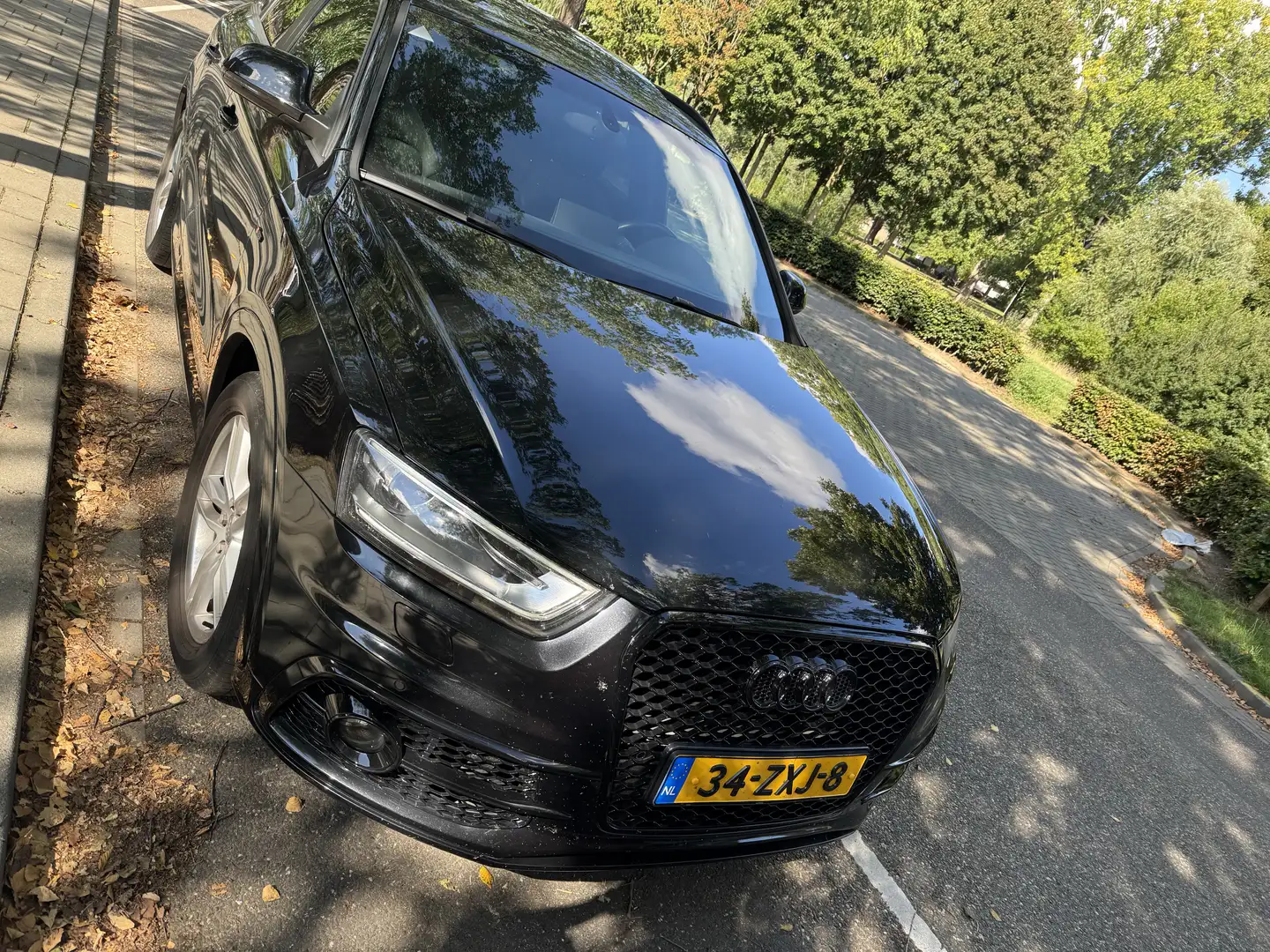 Audi Q3 2.0 TFSI q. S Edit. Fekete - 1