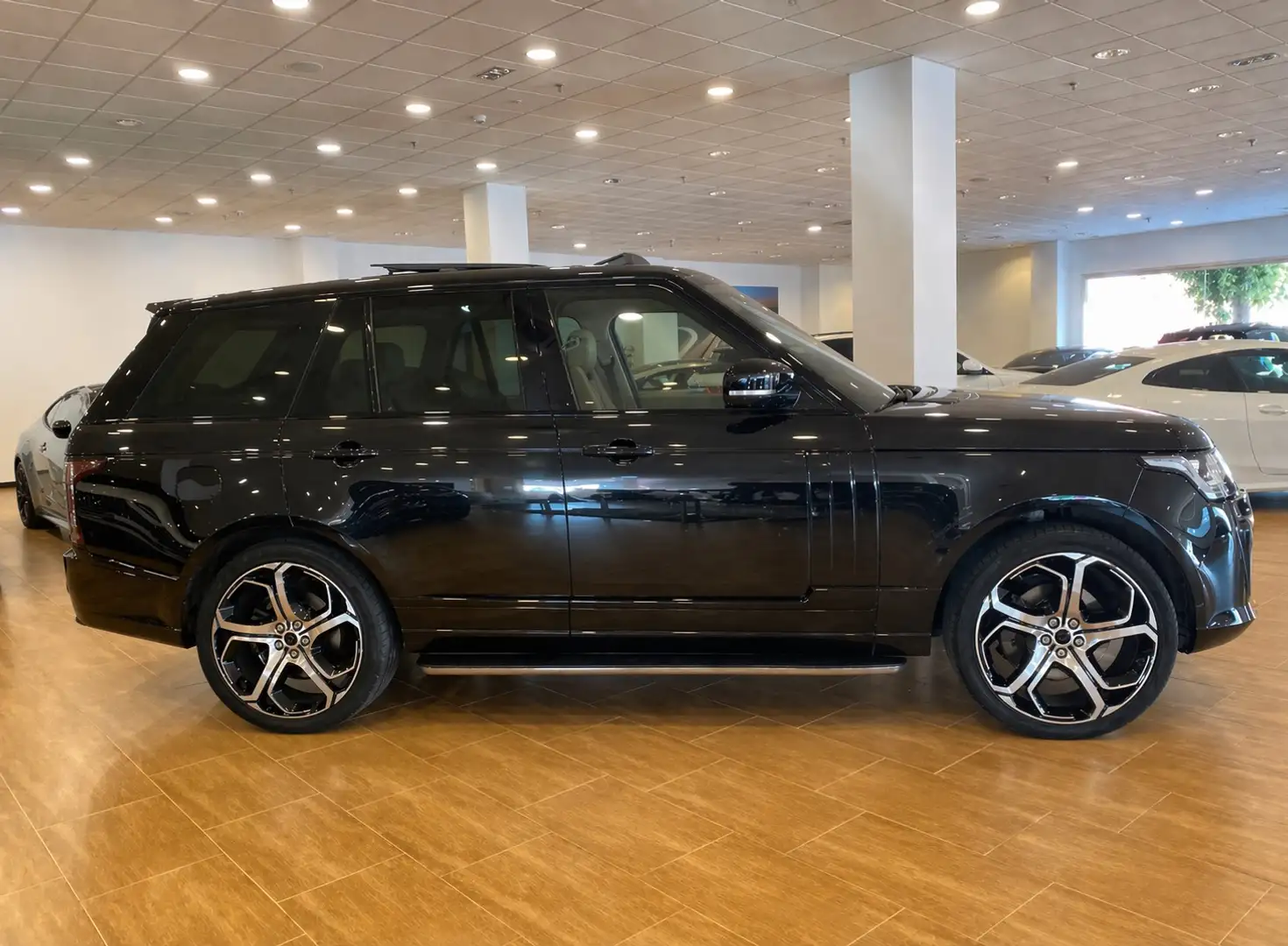 Land Rover Range Rover Range Rover 3.0TDV6 HSE Aut. HSE OVERFINCH !!! TOP Negro - 1