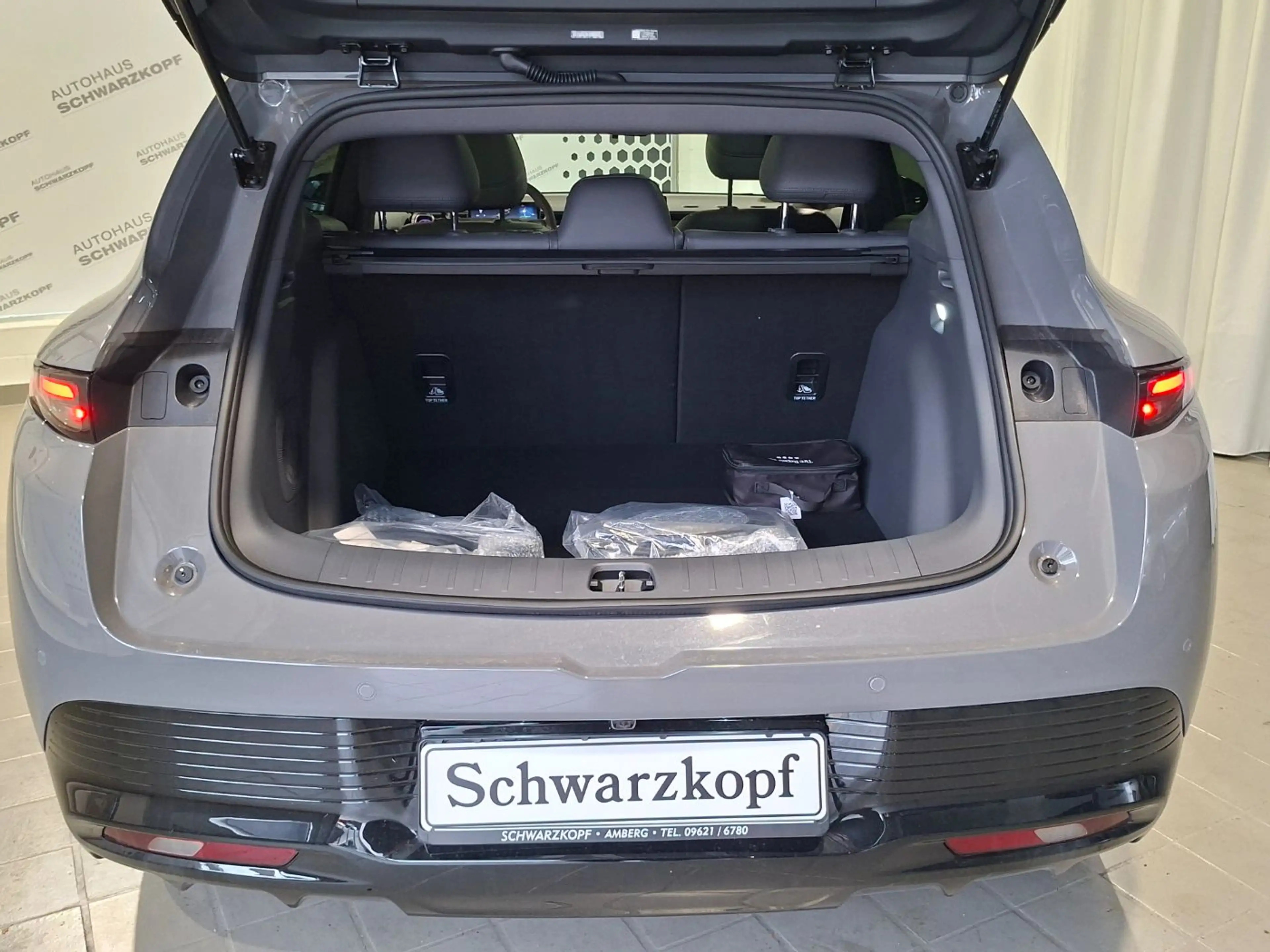 Leapmotor B05 Design Pro Max Sitzheizung+Klima+Isofix — photo 9