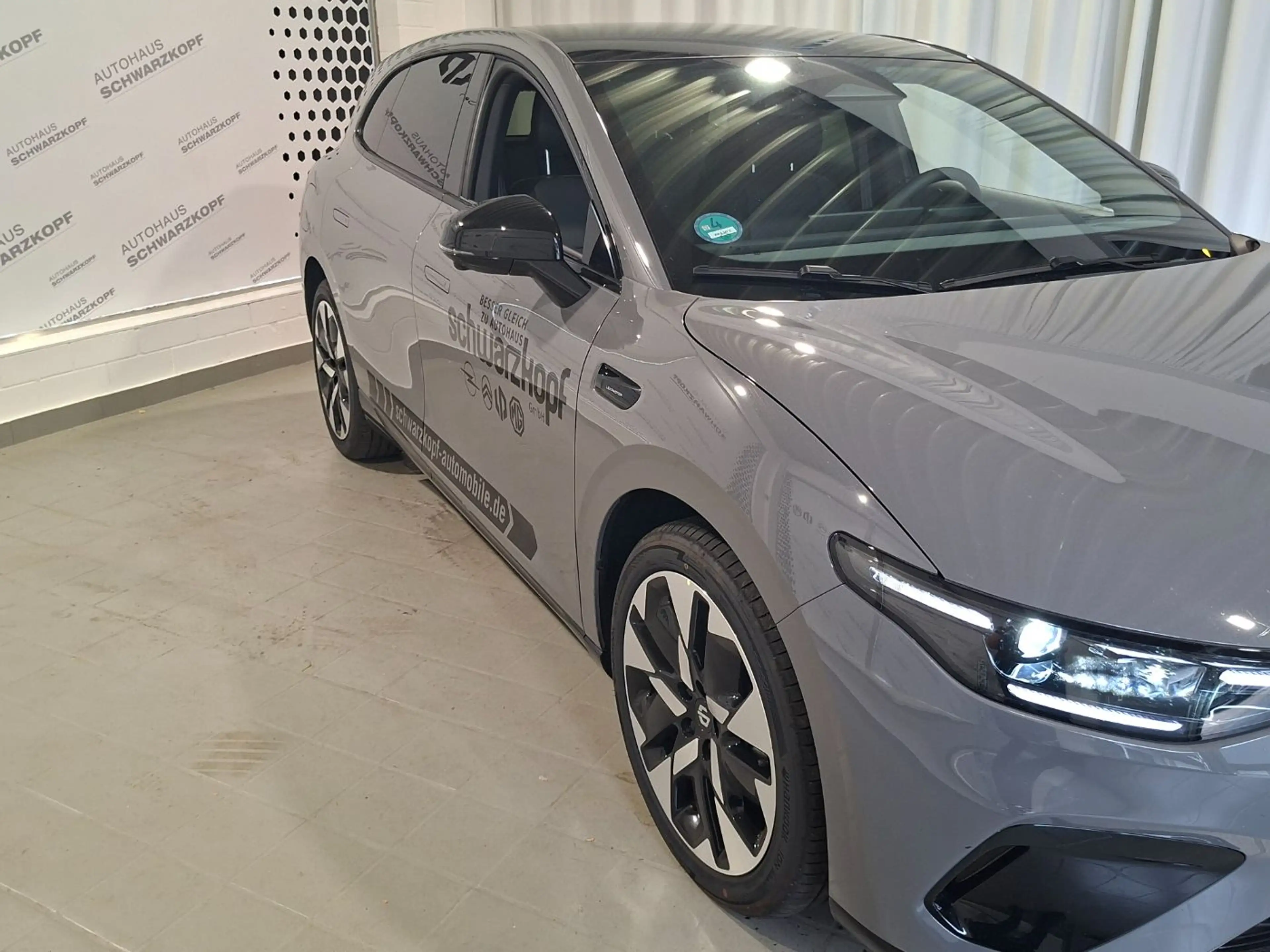 Leapmotor B05 Design Pro Max Sitzheizung+Klima+Isofix — photo 5
