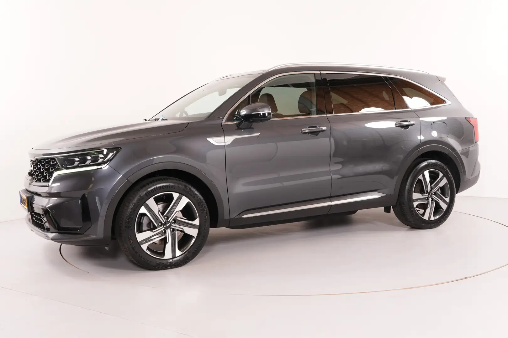 Kia Sorento 1.6 T-GDI 4WD-265 pk PHEV 5 p. | Pano | Trekhaak | Grijs - 2