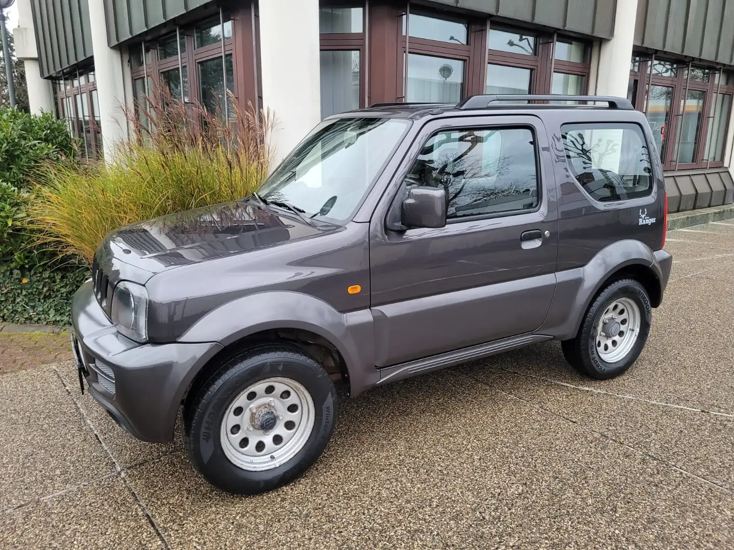 Suzuki Jimny Jimny Ranger Nur 121 Tkm-AHK-Euro 5 ! Grau - 2