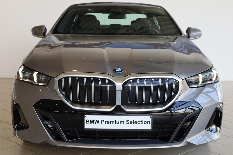 BMW 550 5-serie 550e xDrive | Comfortstoelen | Bowers & Wi — photo 4